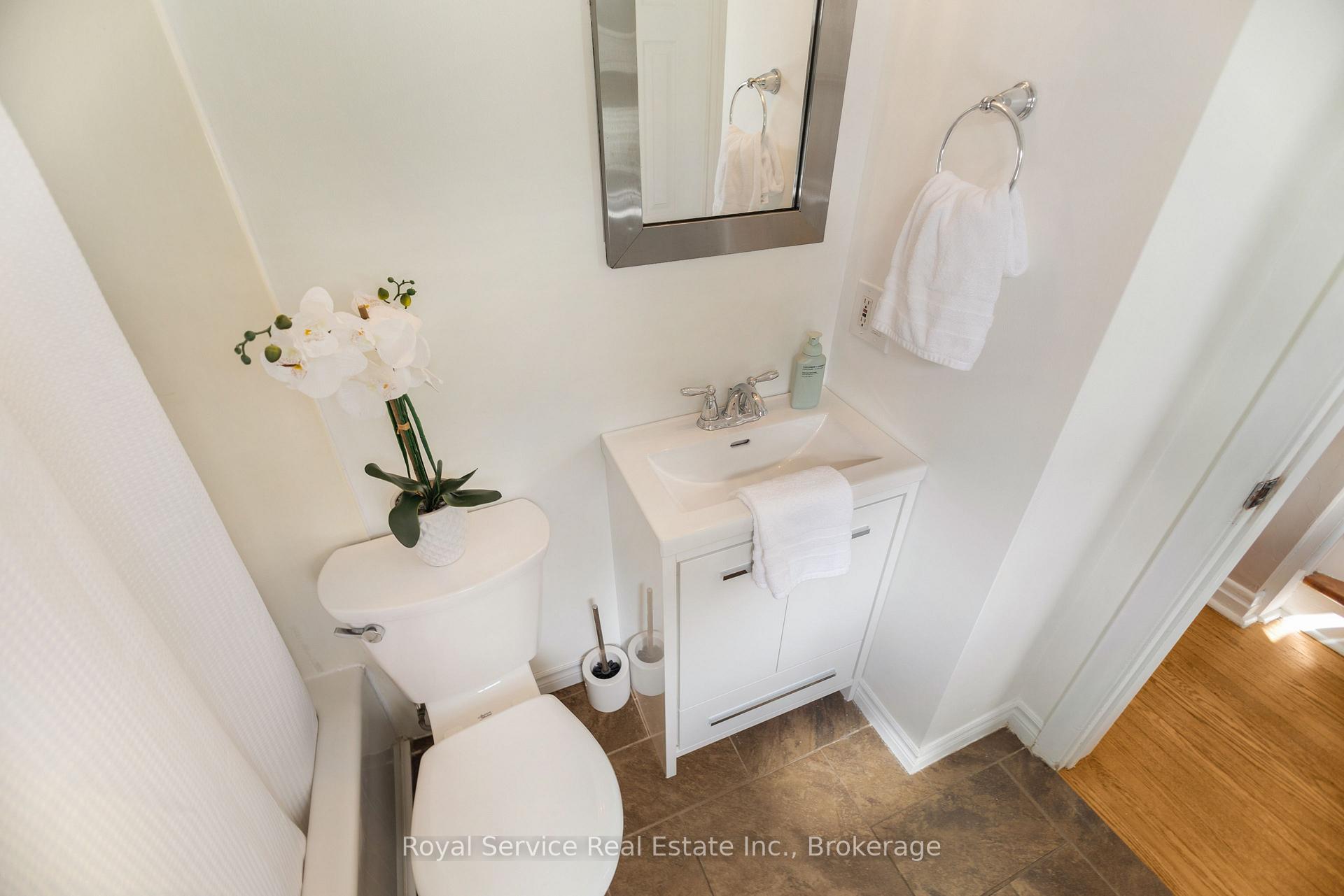 Photo 17 of 558 Burnham Street, Cobourg — HOMEH