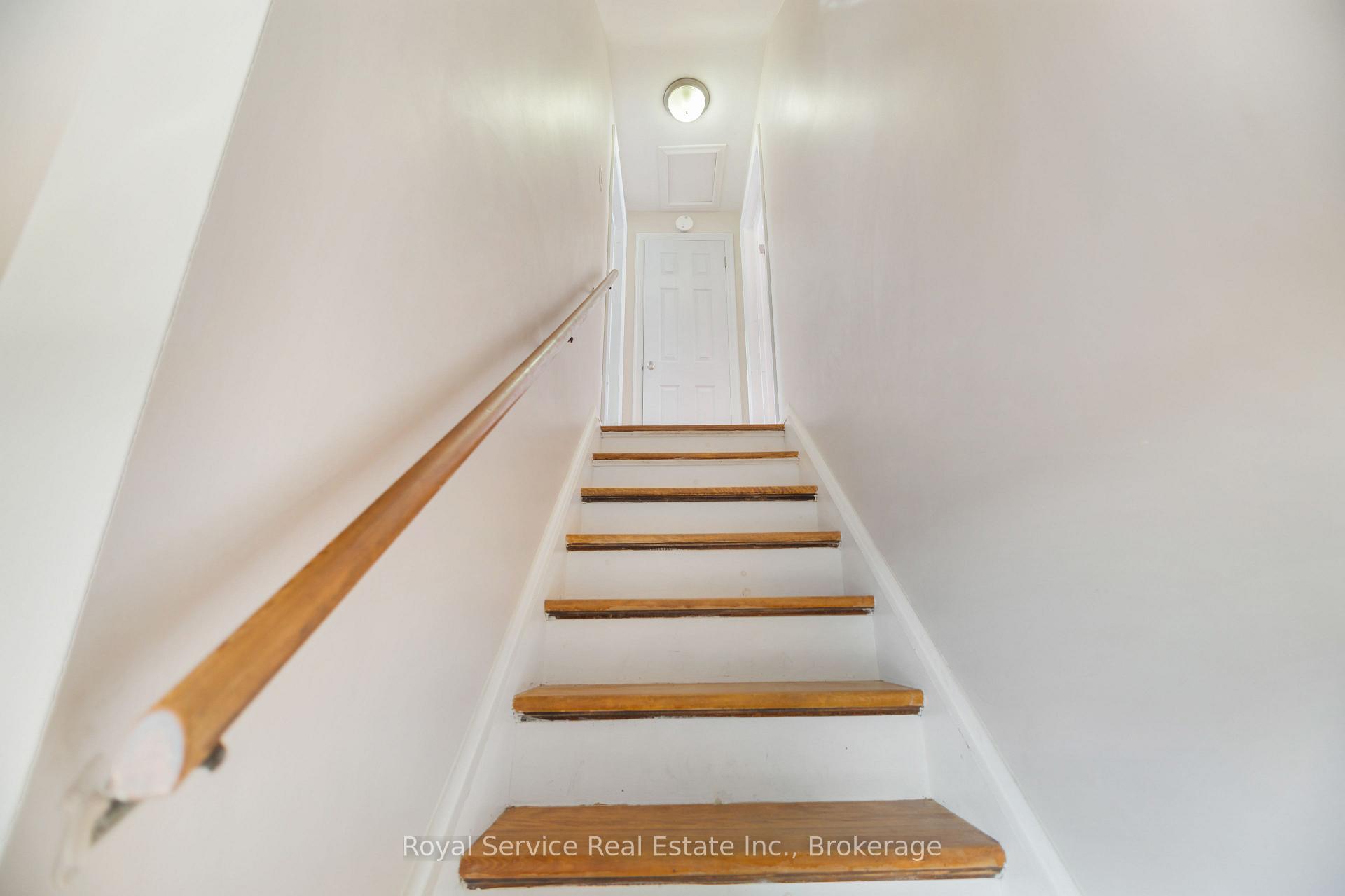 Photo 19 of 558 Burnham Street, Cobourg — HOMEH
