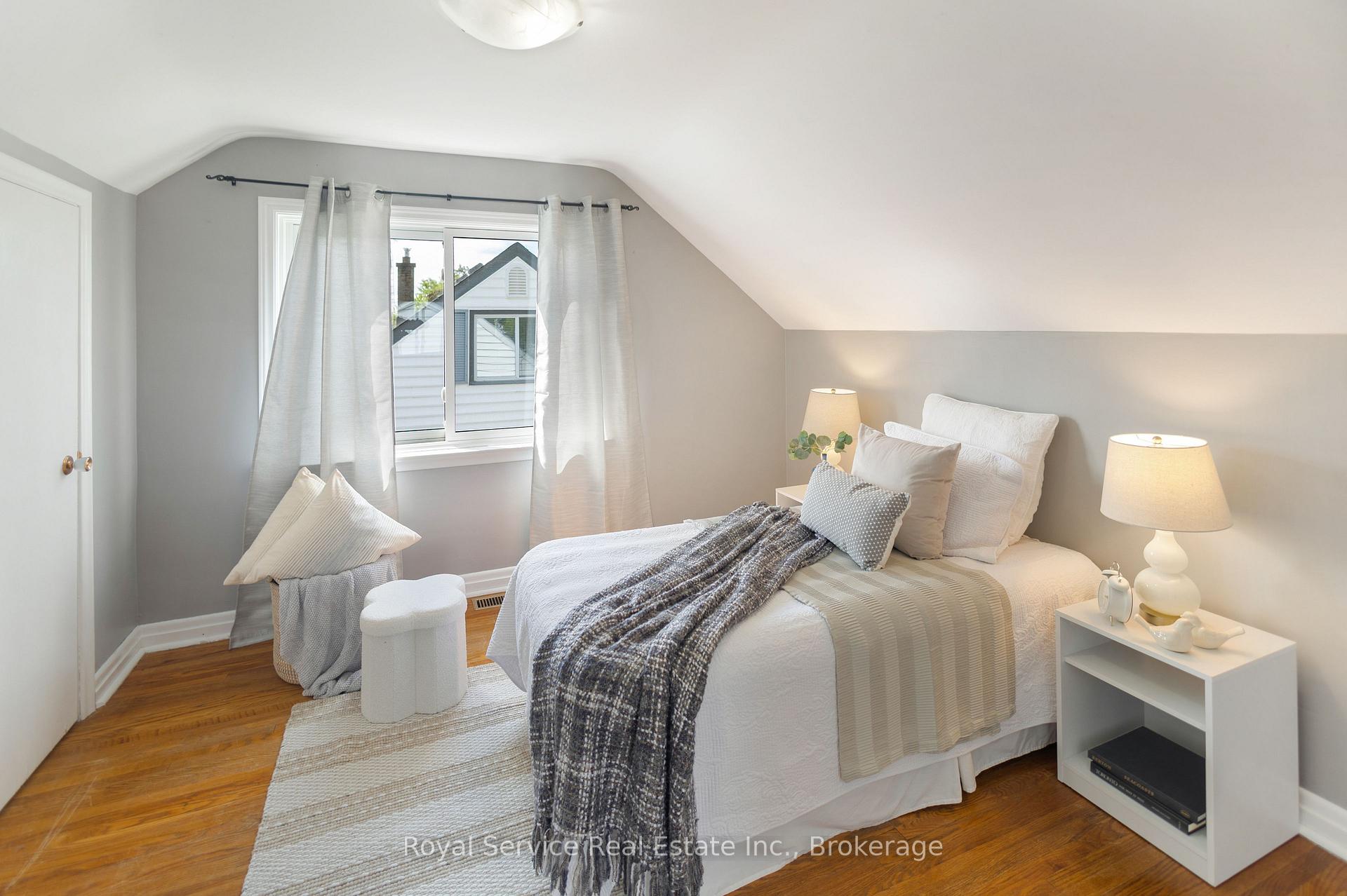 Photo 20 of 558 Burnham Street, Cobourg — HOMEH