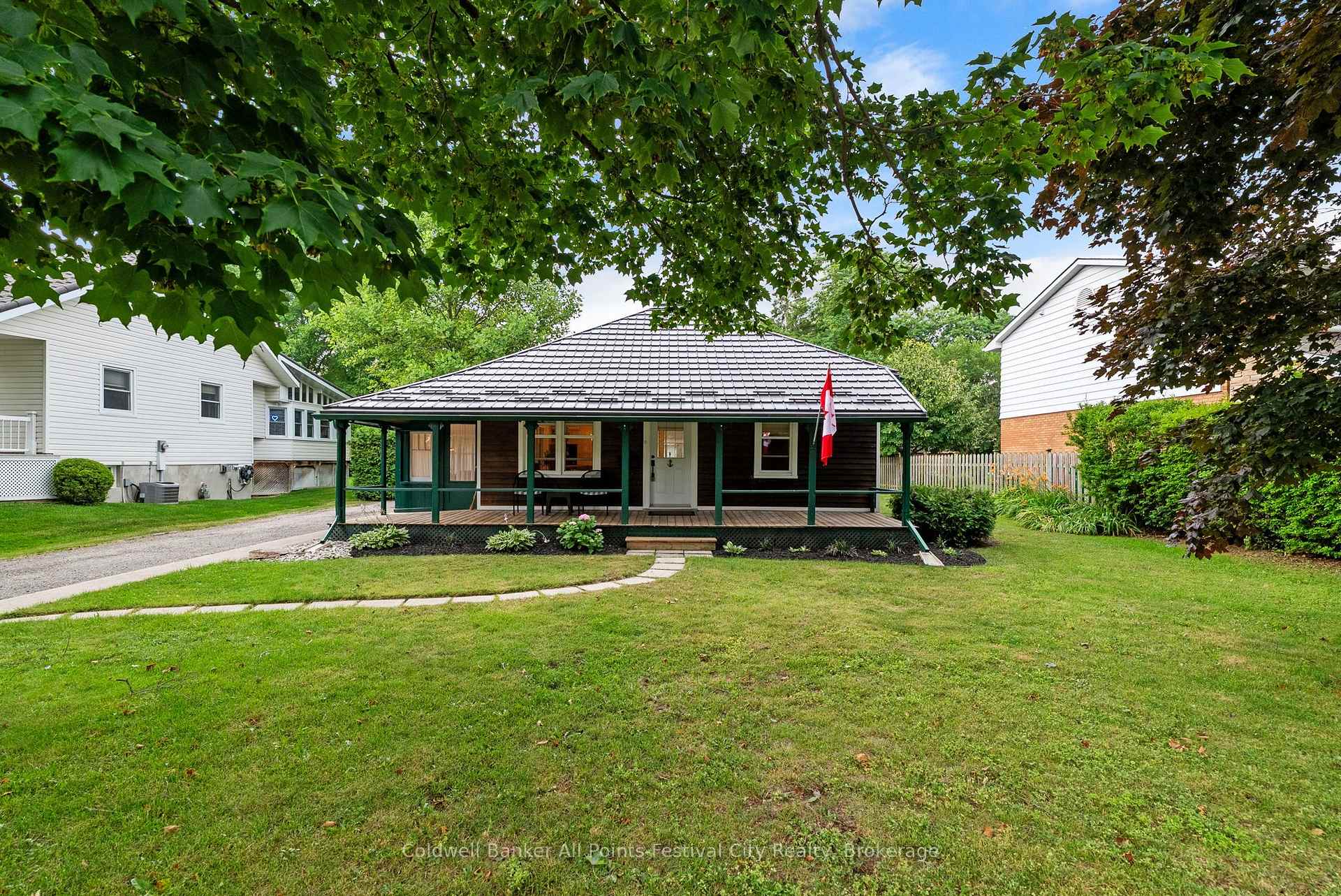 Photo 38 of 135 Essex Street, Goderich, Goderich (Town) — HOMEH