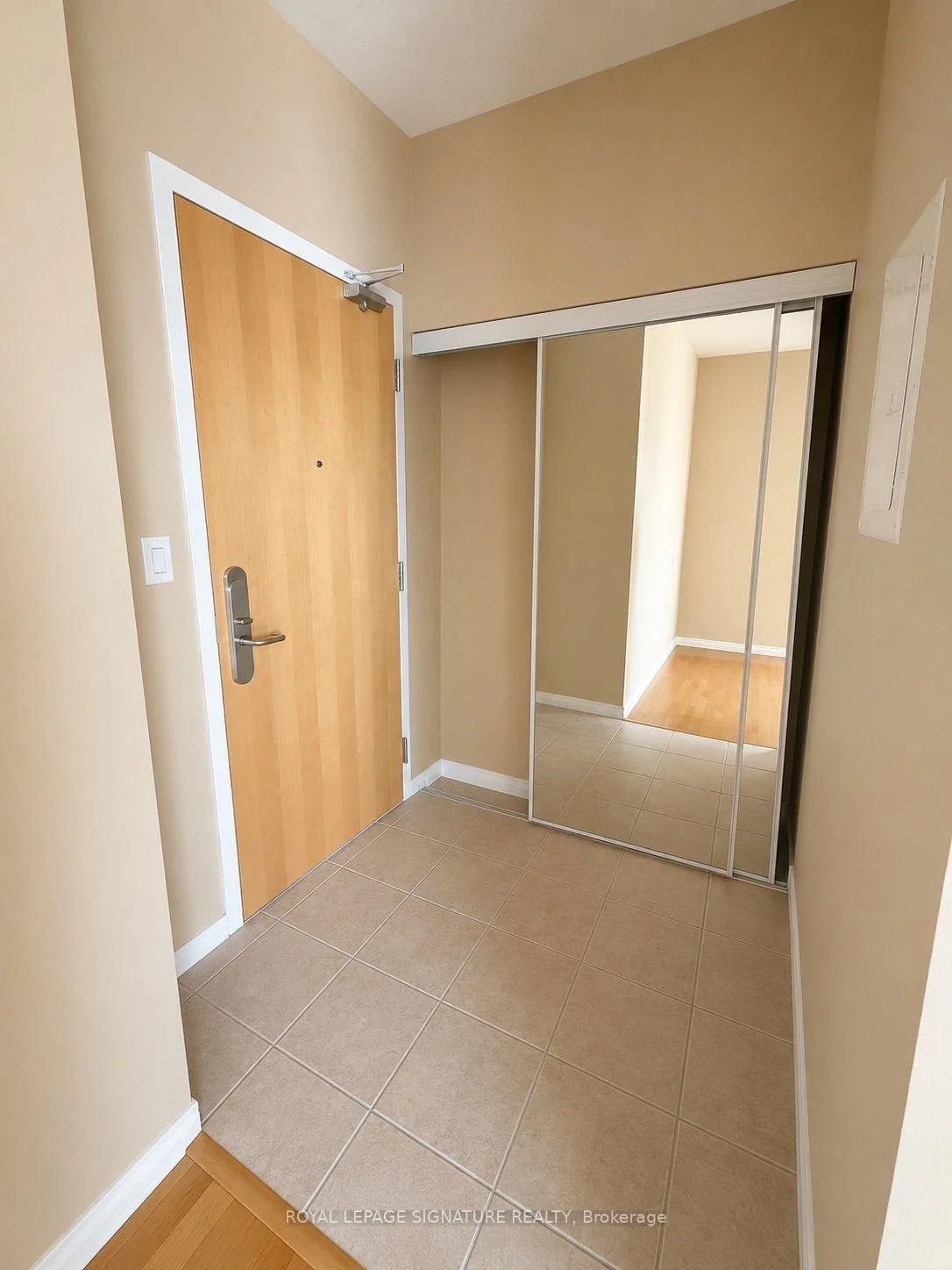 Photo 11 of Unit 1310, 65 Bremner Boulevard, Toronto, Waterfront Communities — HOMEH