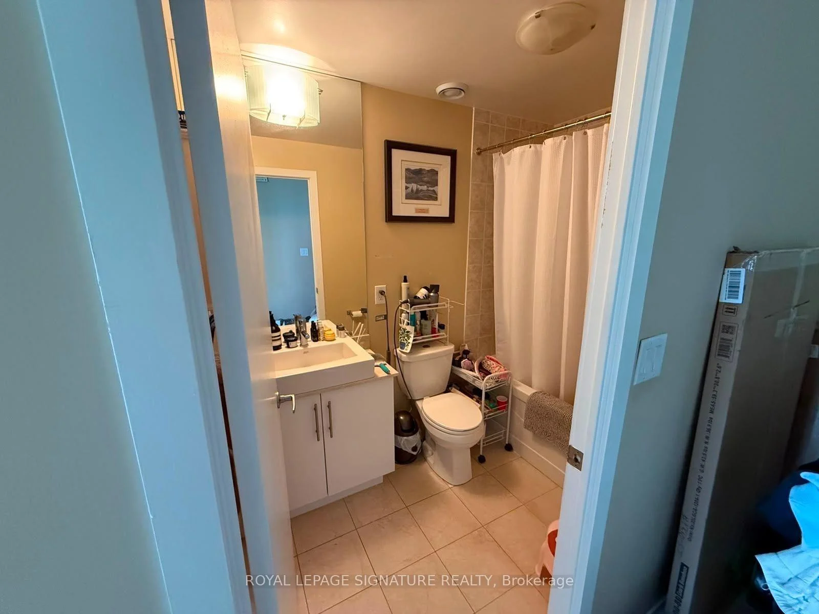 Photo 14 of Unit 1310, 65 Bremner Boulevard, Toronto, Waterfront Communities — HOMEH
