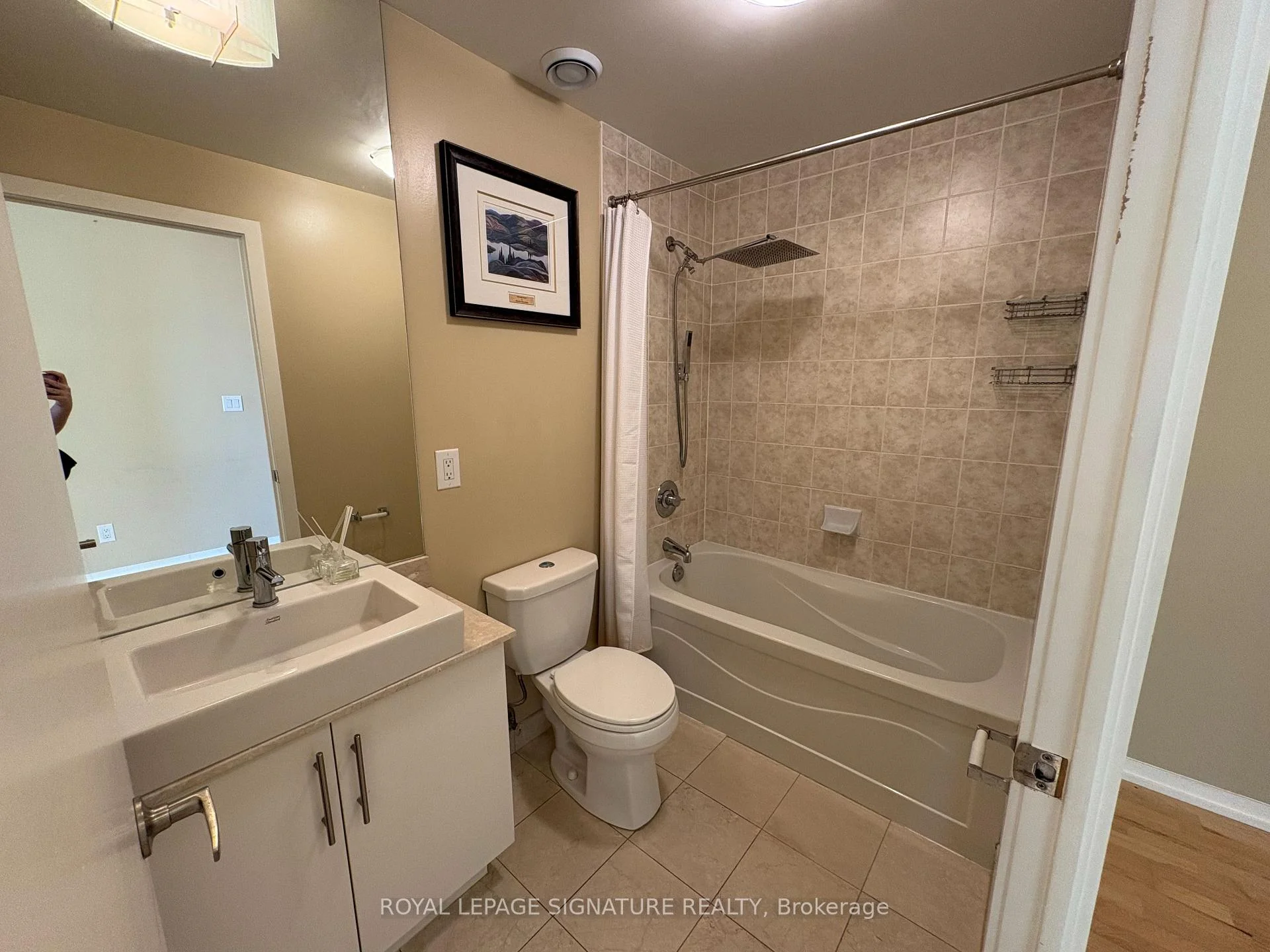 Photo 15 of Unit 1310, 65 Bremner Boulevard, Toronto, Waterfront Communities — HOMEH