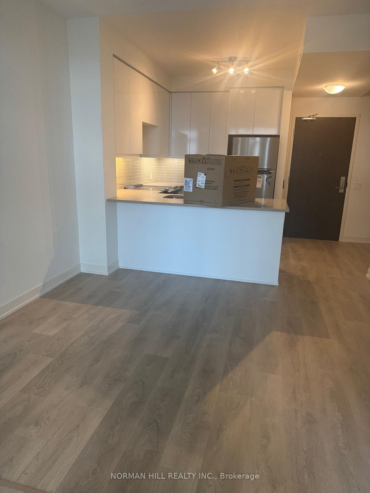 Photo 7 of Unit 2805, 4955 Yonge Street, North York, Willowdale East — HOMEH
