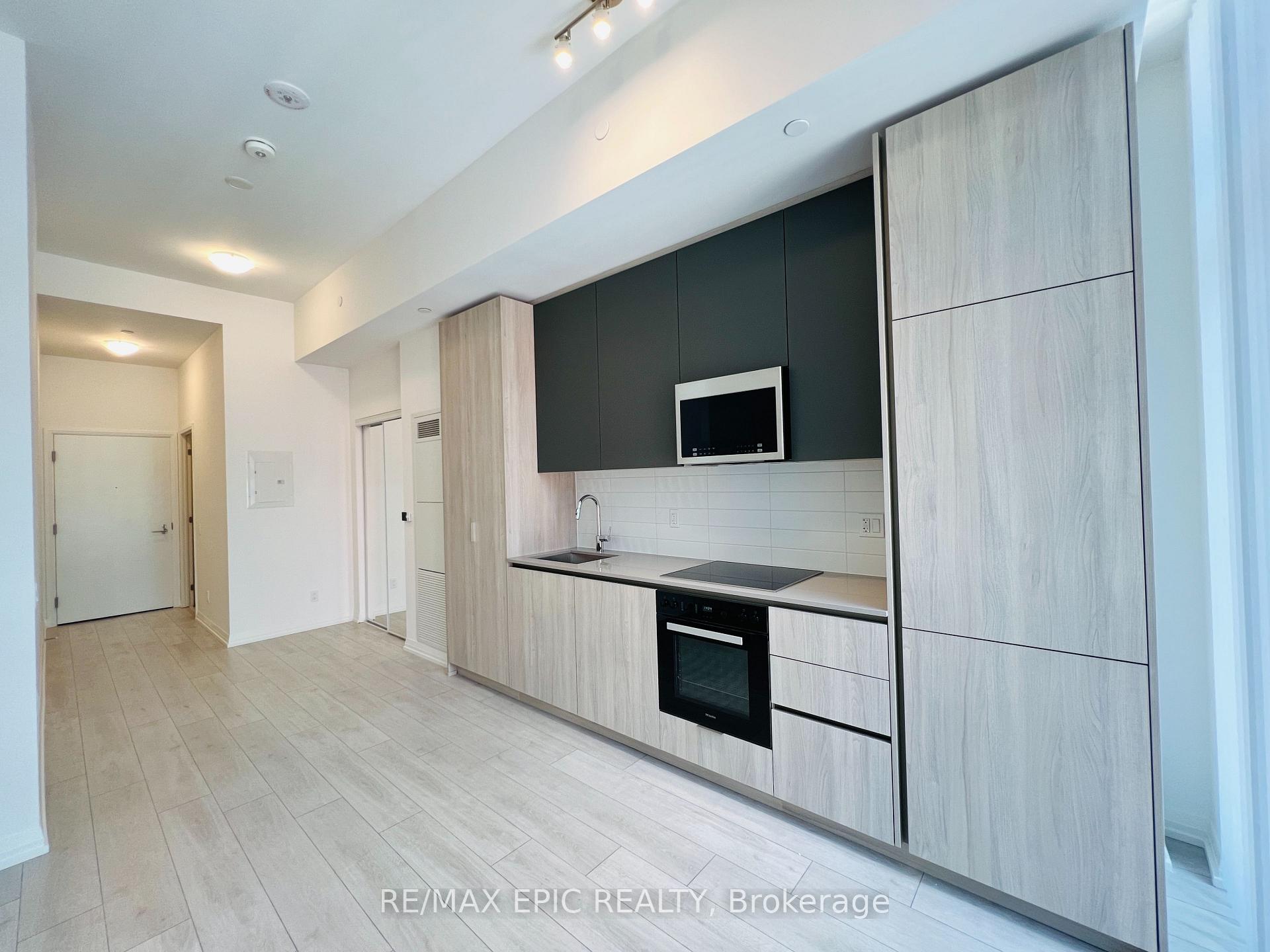 Photo 3 of Unit 902, 400 King Street W, Toronto, Waterfront Communities — HOMEH