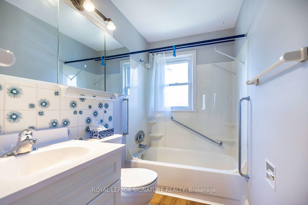 Photo 18 of 812 Schneider Place, Peterborough, Northcrest Ward 5 — HOMEH