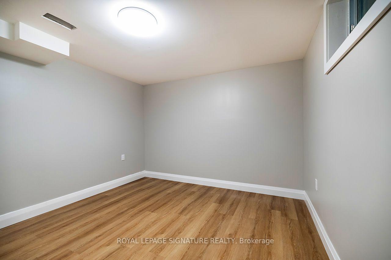 Photo 21 of 812 Schneider Place, Peterborough, Northcrest Ward 5 — HOMEH
