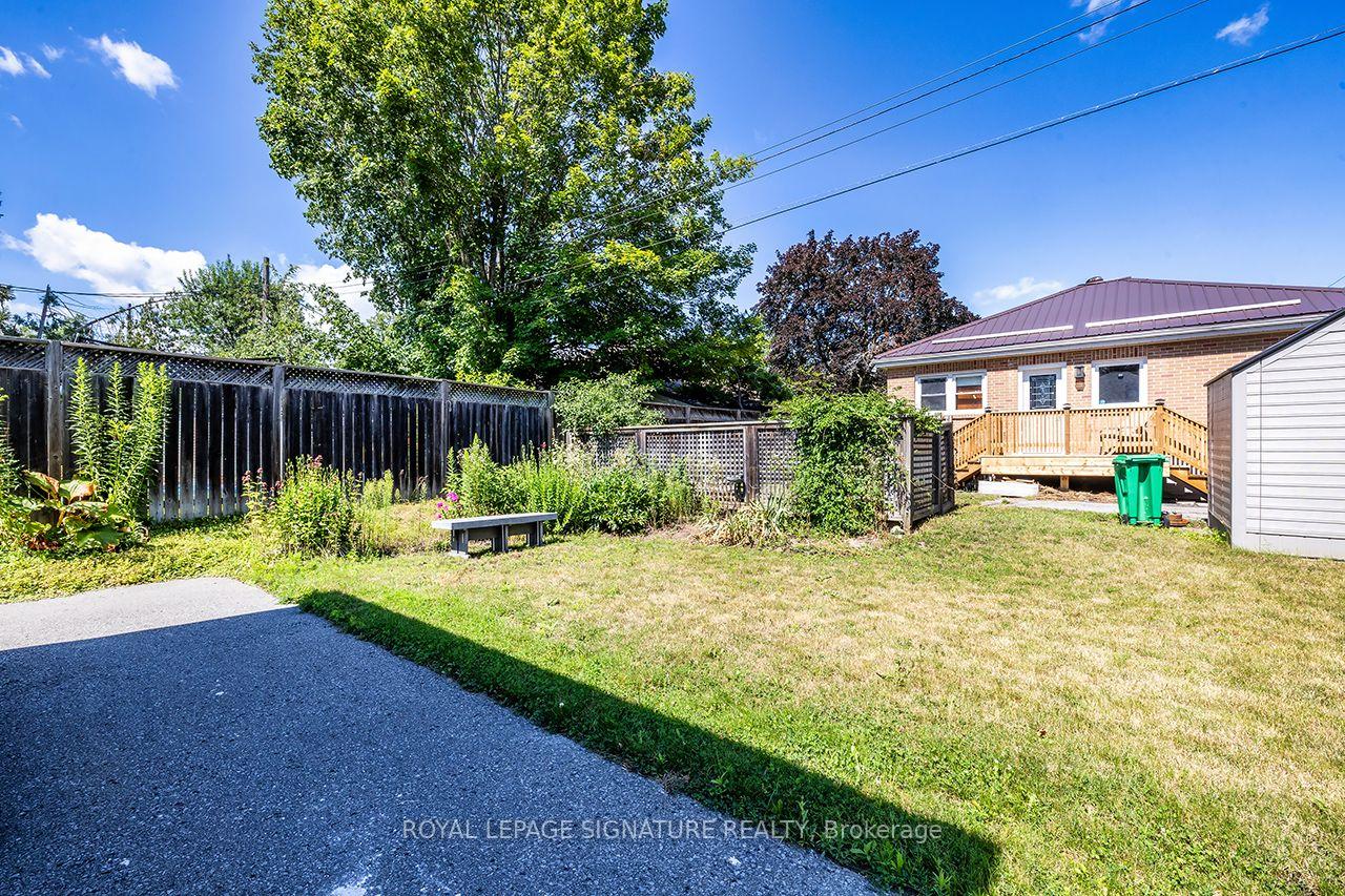 Photo 24 of 812 Schneider Place, Peterborough, Northcrest Ward 5 — HOMEH