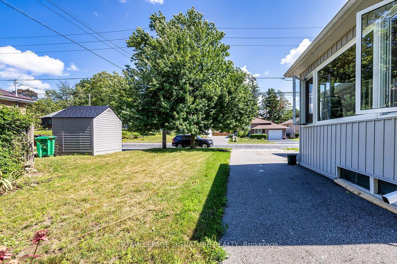 Photo 25 of 812 Schneider Place, Peterborough, Northcrest Ward 5 — HOMEH