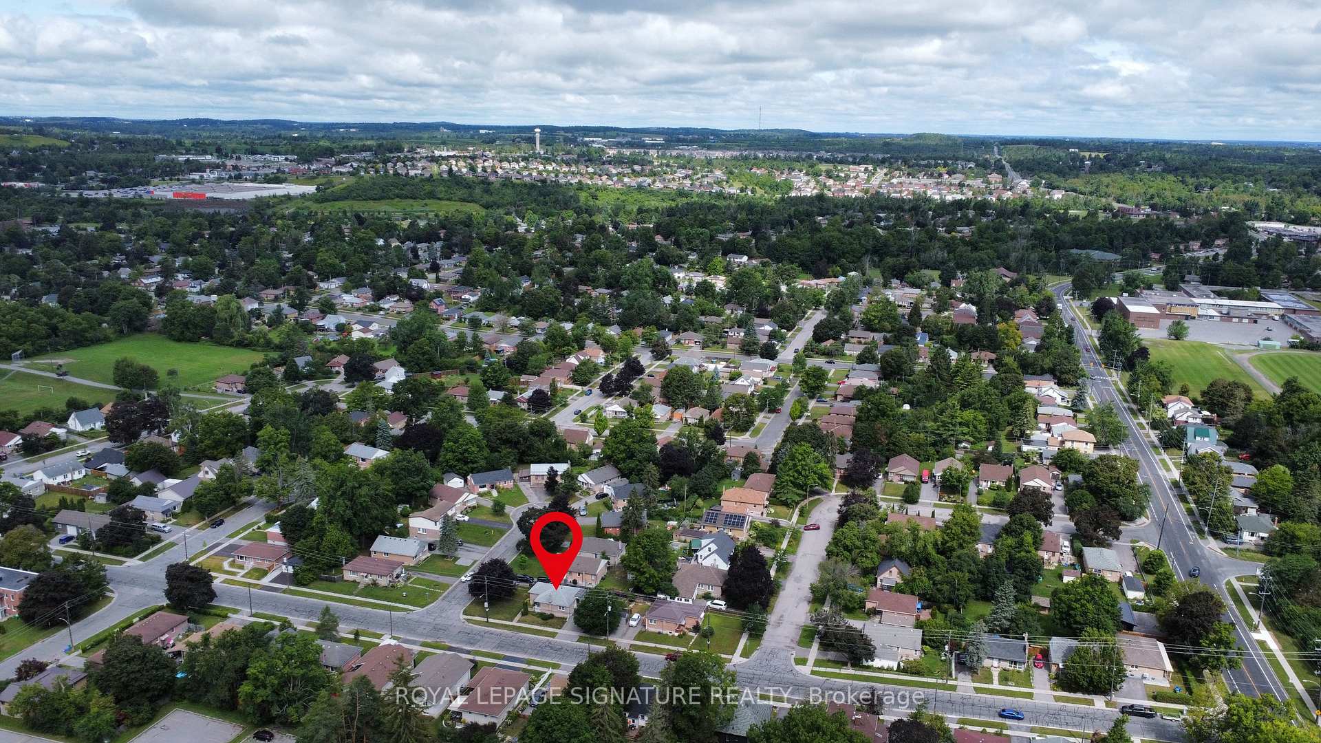 Photo 29 of 812 Schneider Place, Peterborough, Northcrest Ward 5 — HOMEH