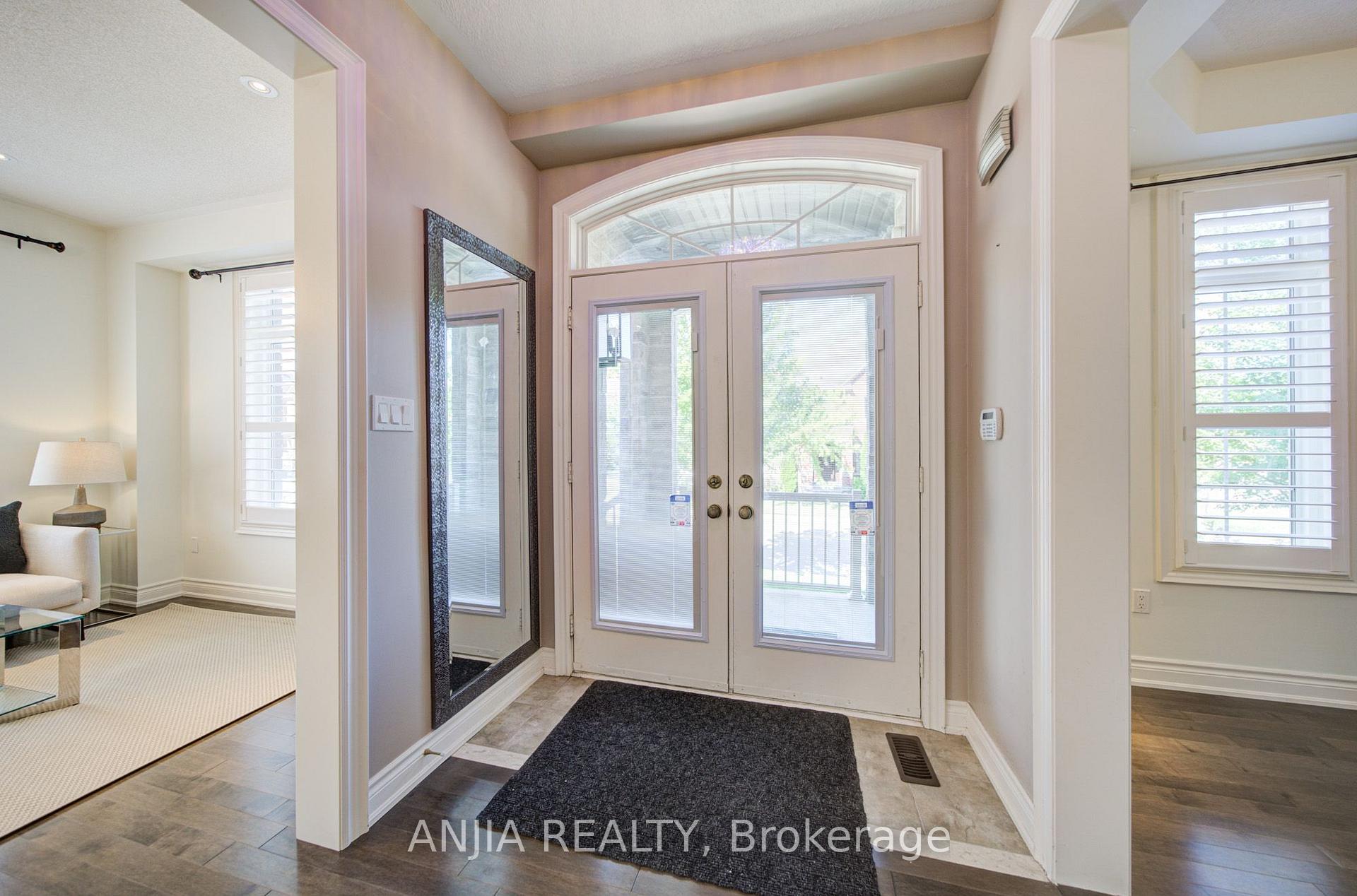 Photo 5 of 62 Holst Avenue, Markham, Berczy — HOMEH