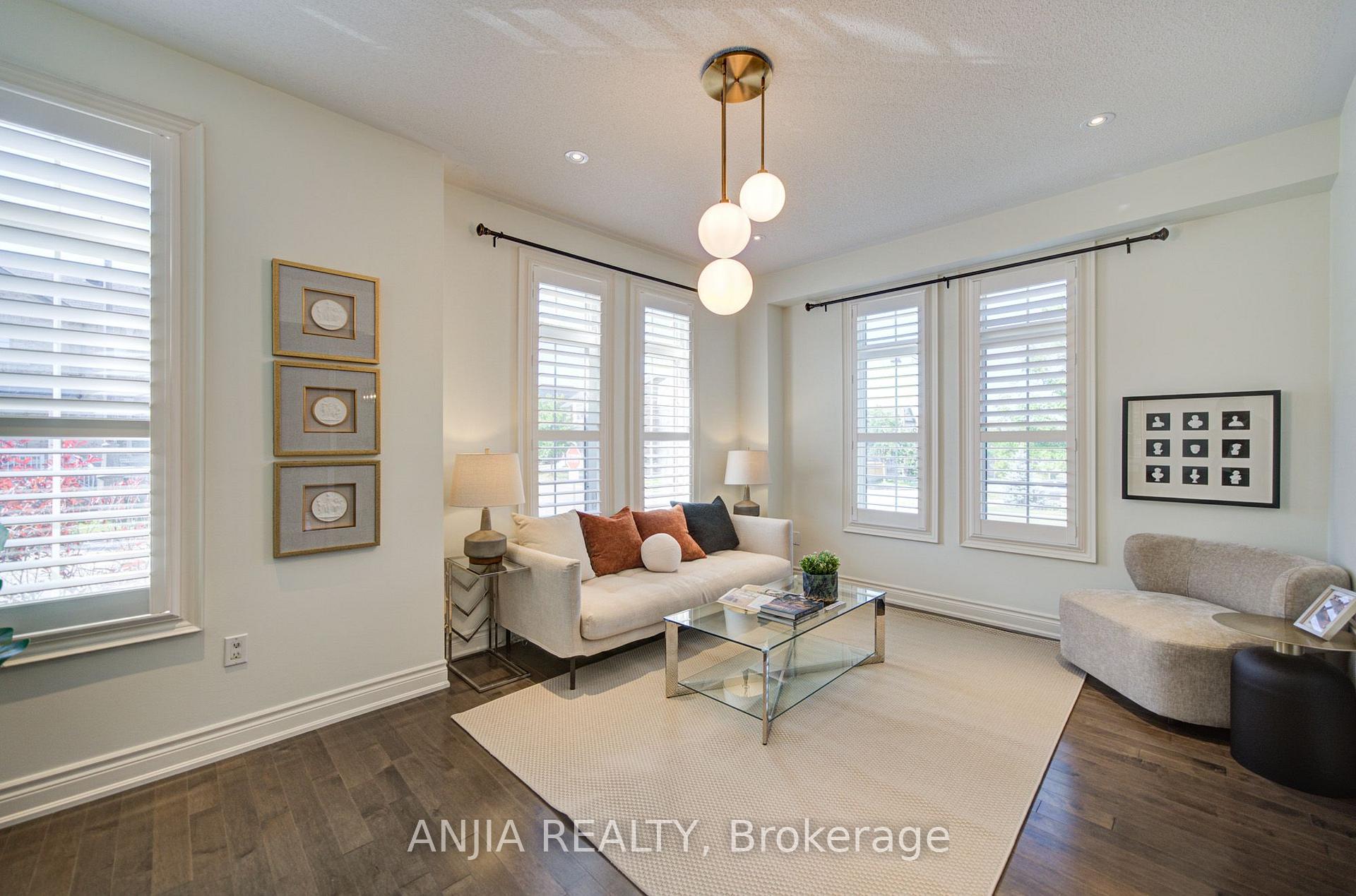 Photo 9 of 62 Holst Avenue, Markham, Berczy — HOMEH