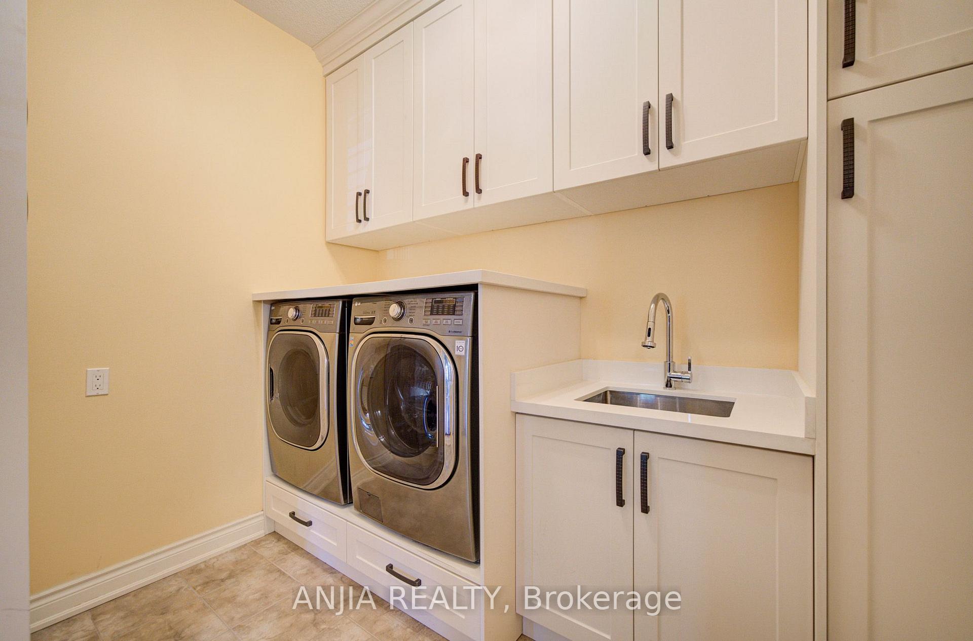 Photo 13 of 62 Holst Avenue, Markham, Berczy — HOMEH