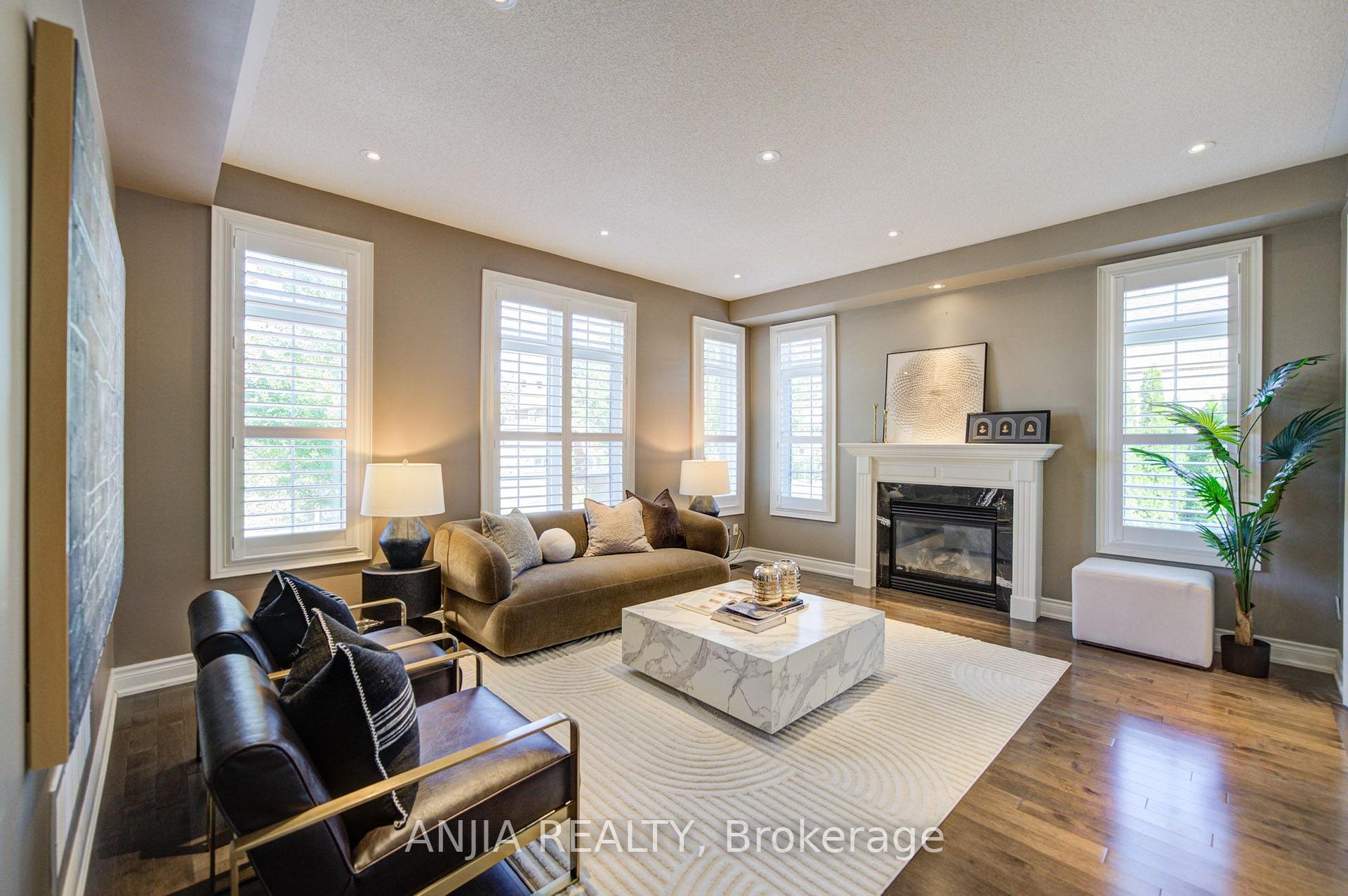 Photo 15 of 62 Holst Avenue, Markham, Berczy — HOMEH