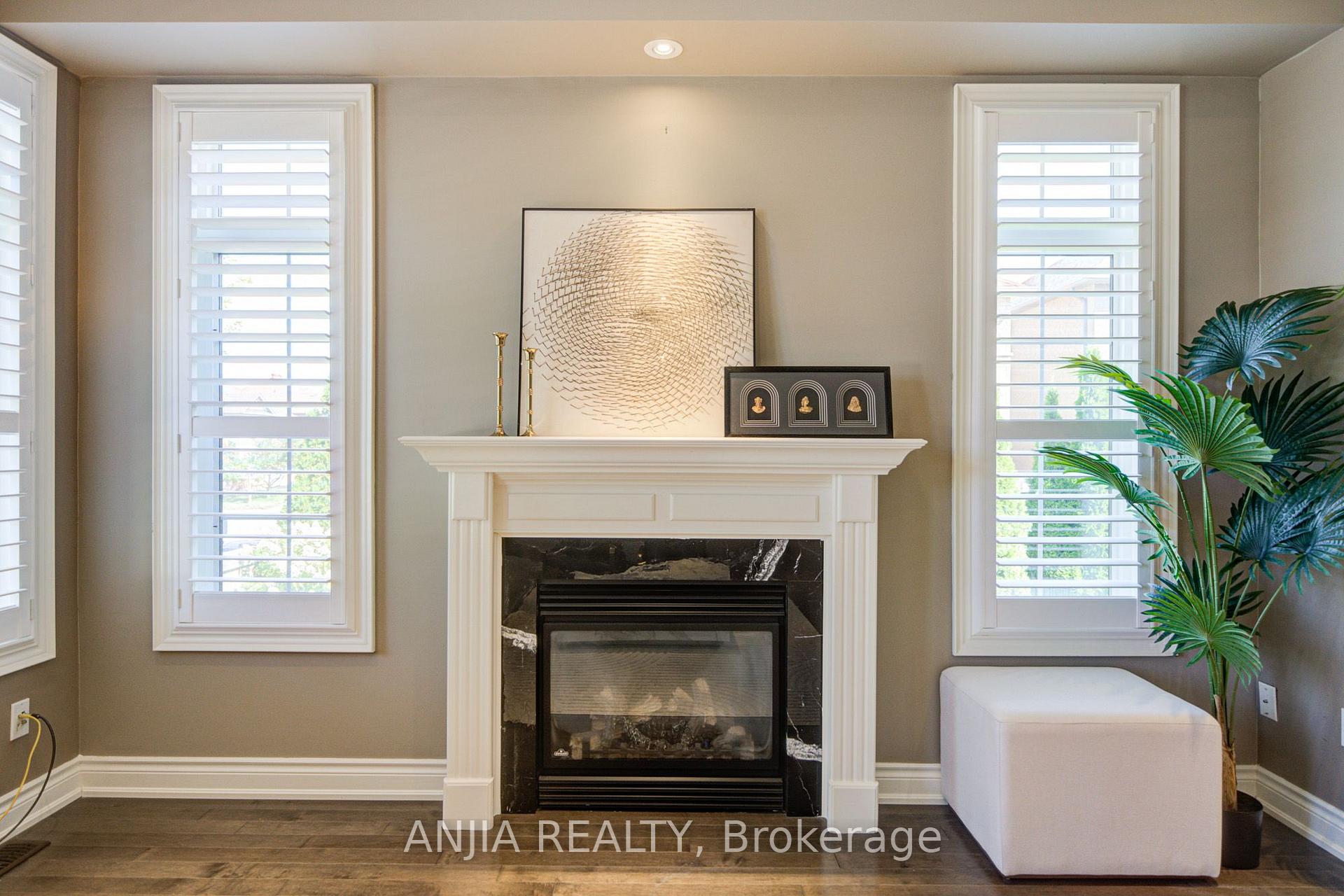 Photo 16 of 62 Holst Avenue, Markham, Berczy — HOMEH