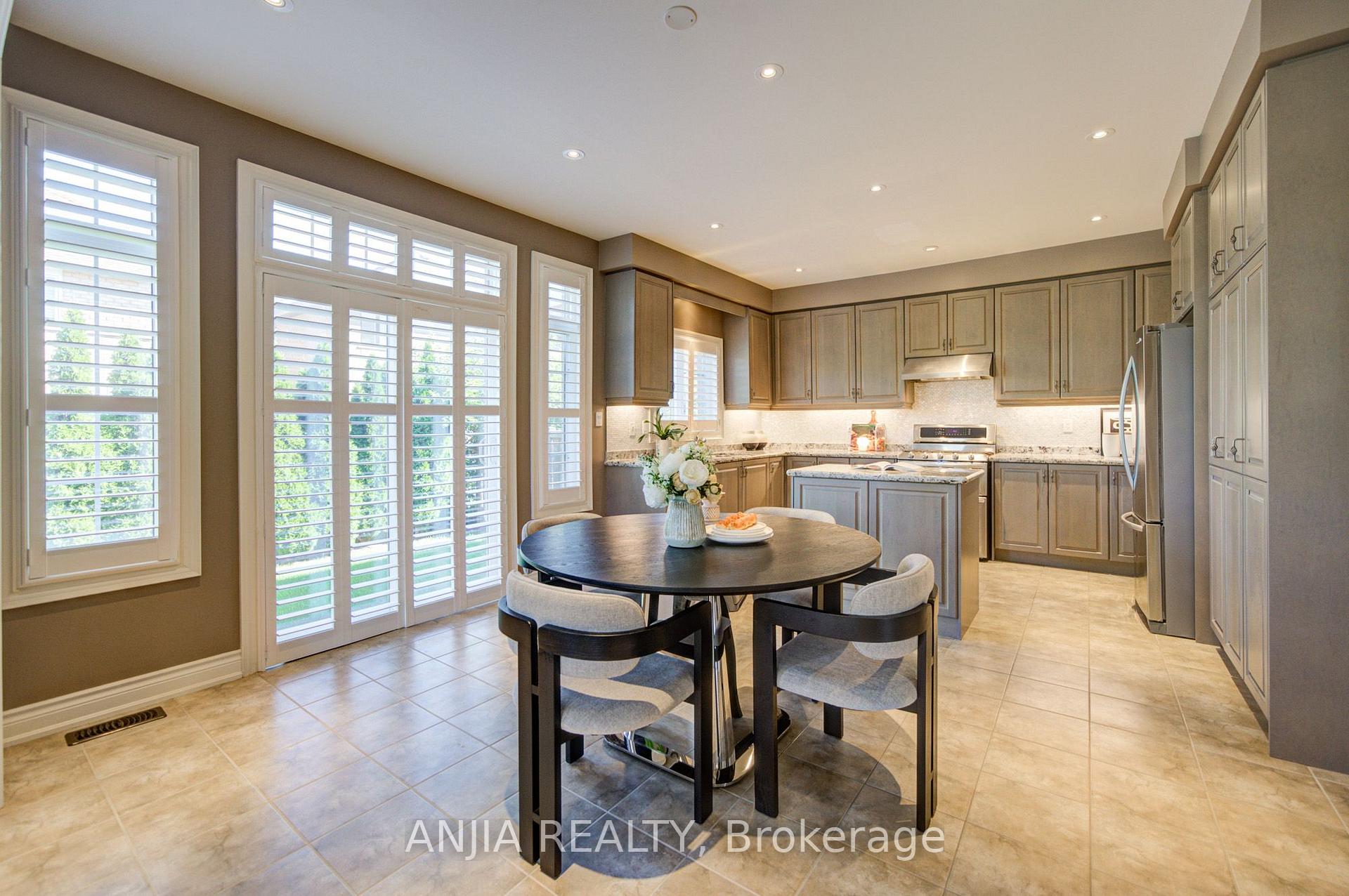Photo 17 of 62 Holst Avenue, Markham, Berczy — HOMEH