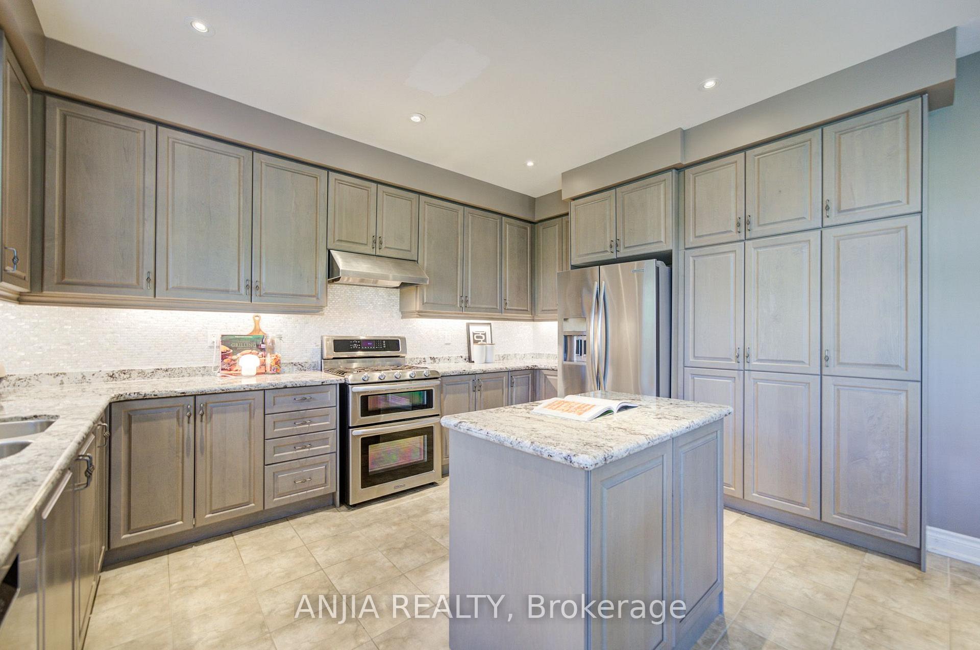 Photo 21 of 62 Holst Avenue, Markham, Berczy — HOMEH