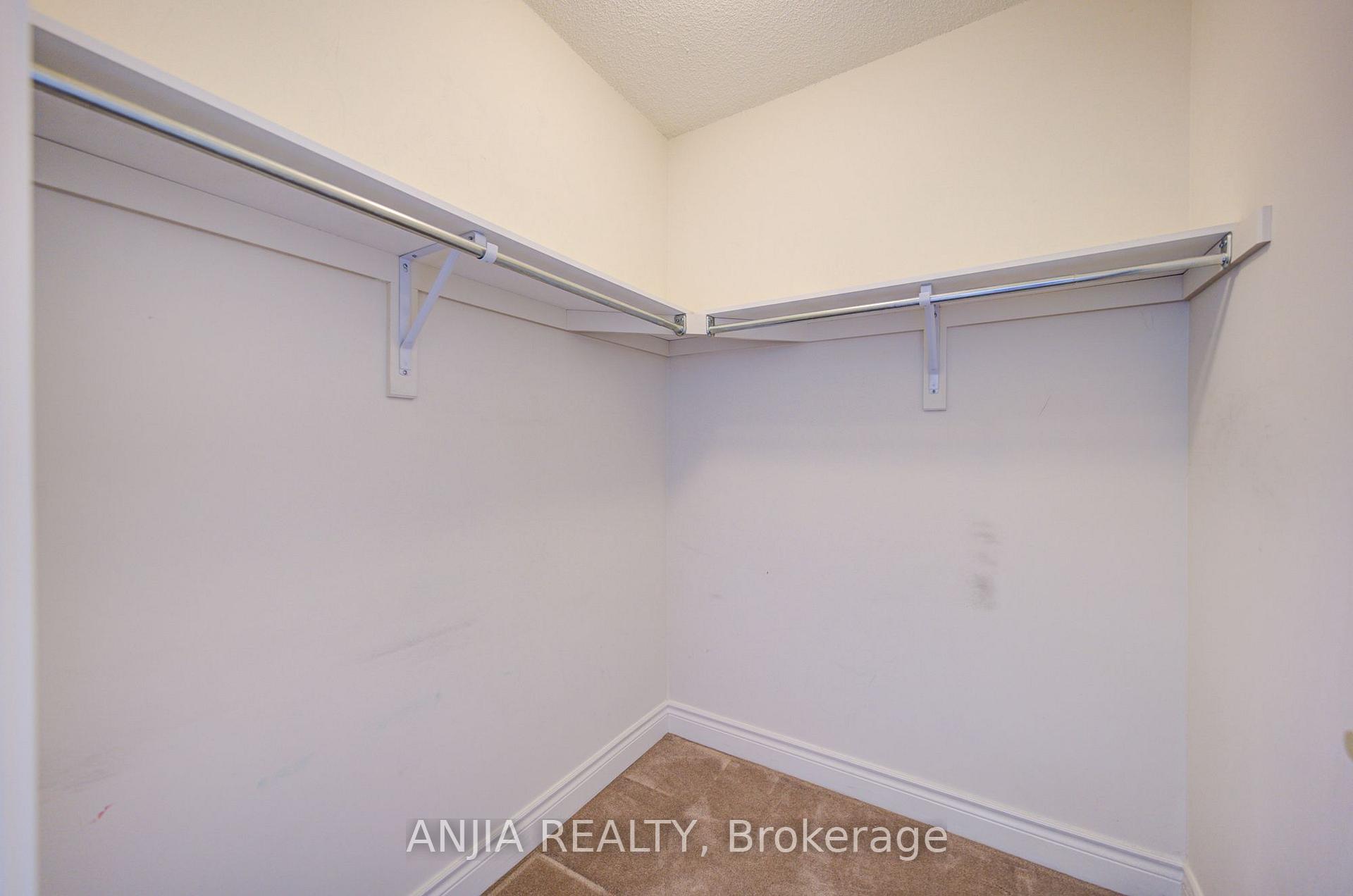 Photo 32 of 62 Holst Avenue, Markham, Berczy — HOMEH