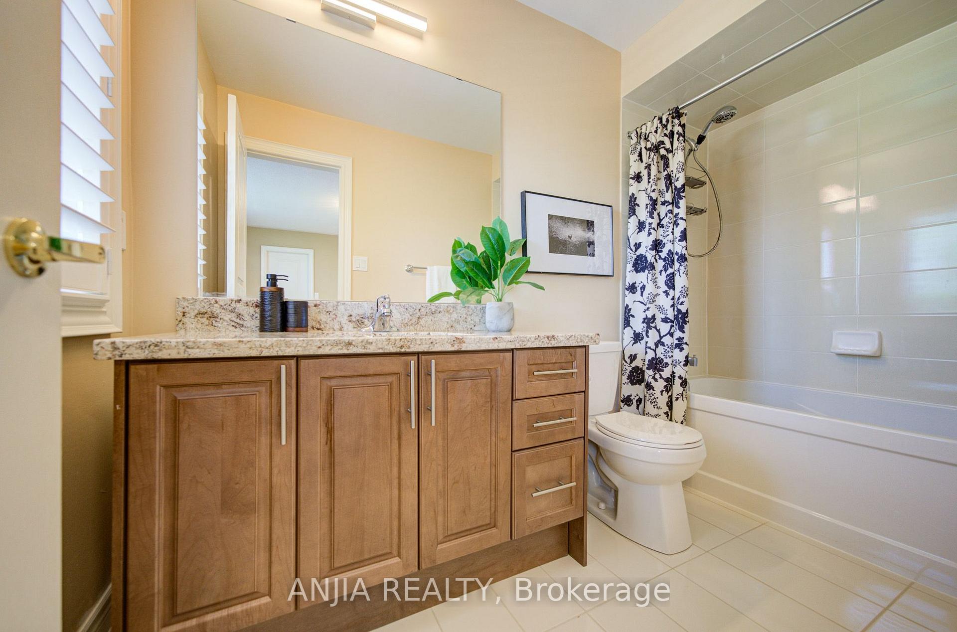 Photo 37 of 62 Holst Avenue, Markham, Berczy — HOMEH