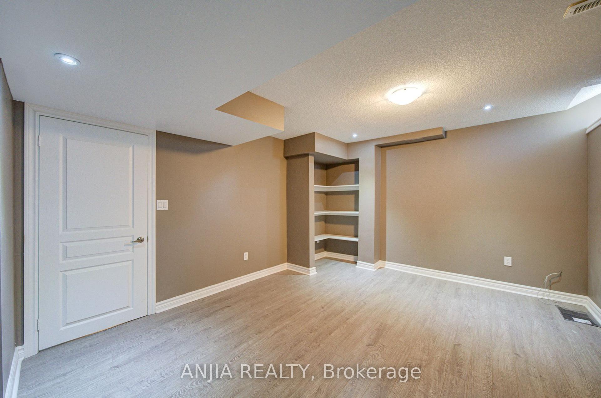 Photo 47 of 62 Holst Avenue, Markham, Berczy — HOMEH