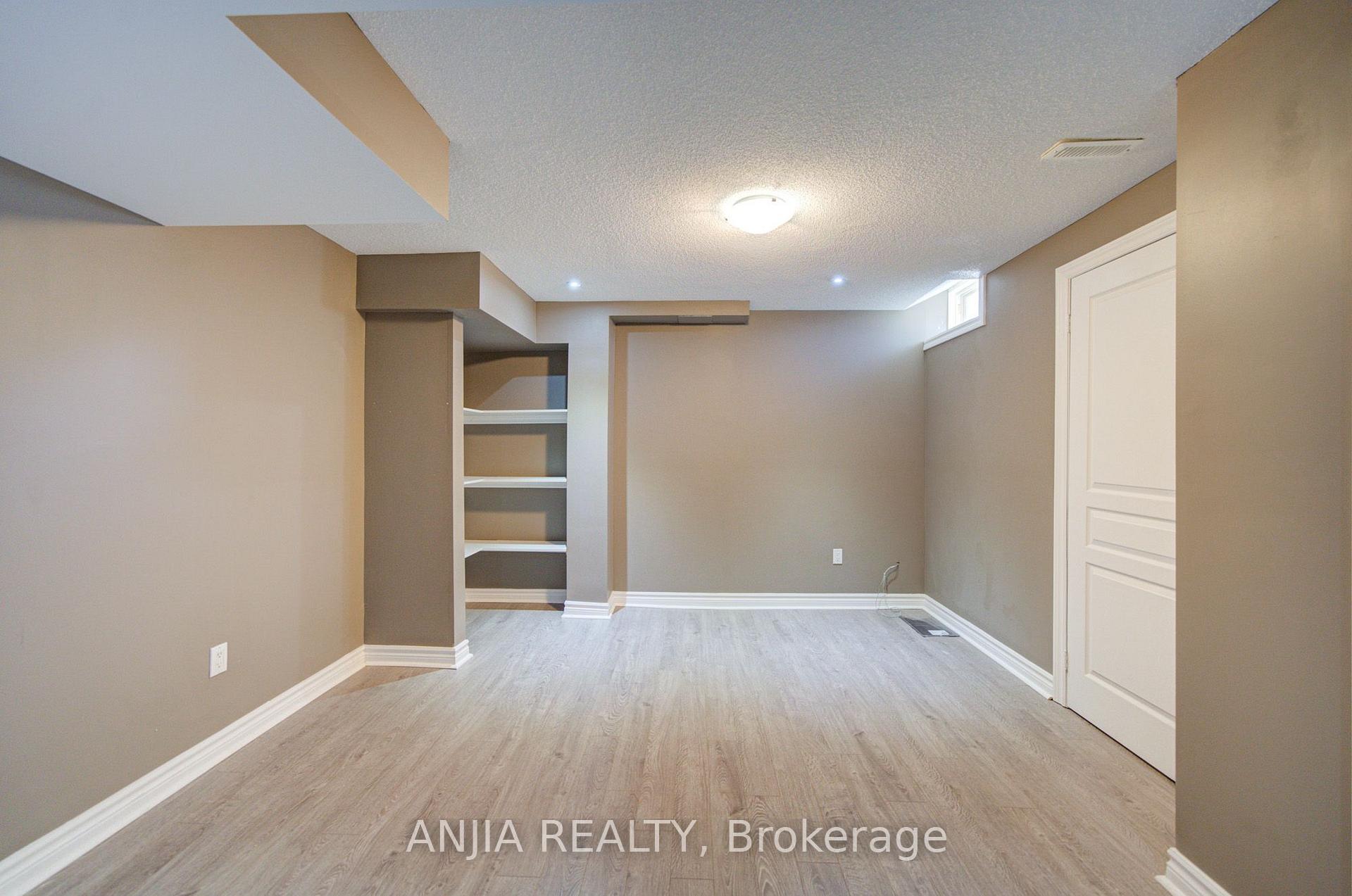 Photo 48 of 62 Holst Avenue, Markham, Berczy — HOMEH