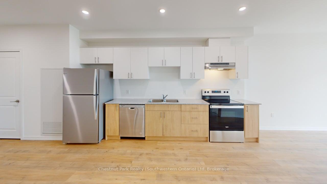 Photo 7 of Unit 708, 181 Elmira Road S, Guelph, Willow West/Sugarbush/West Acres — HOMEH