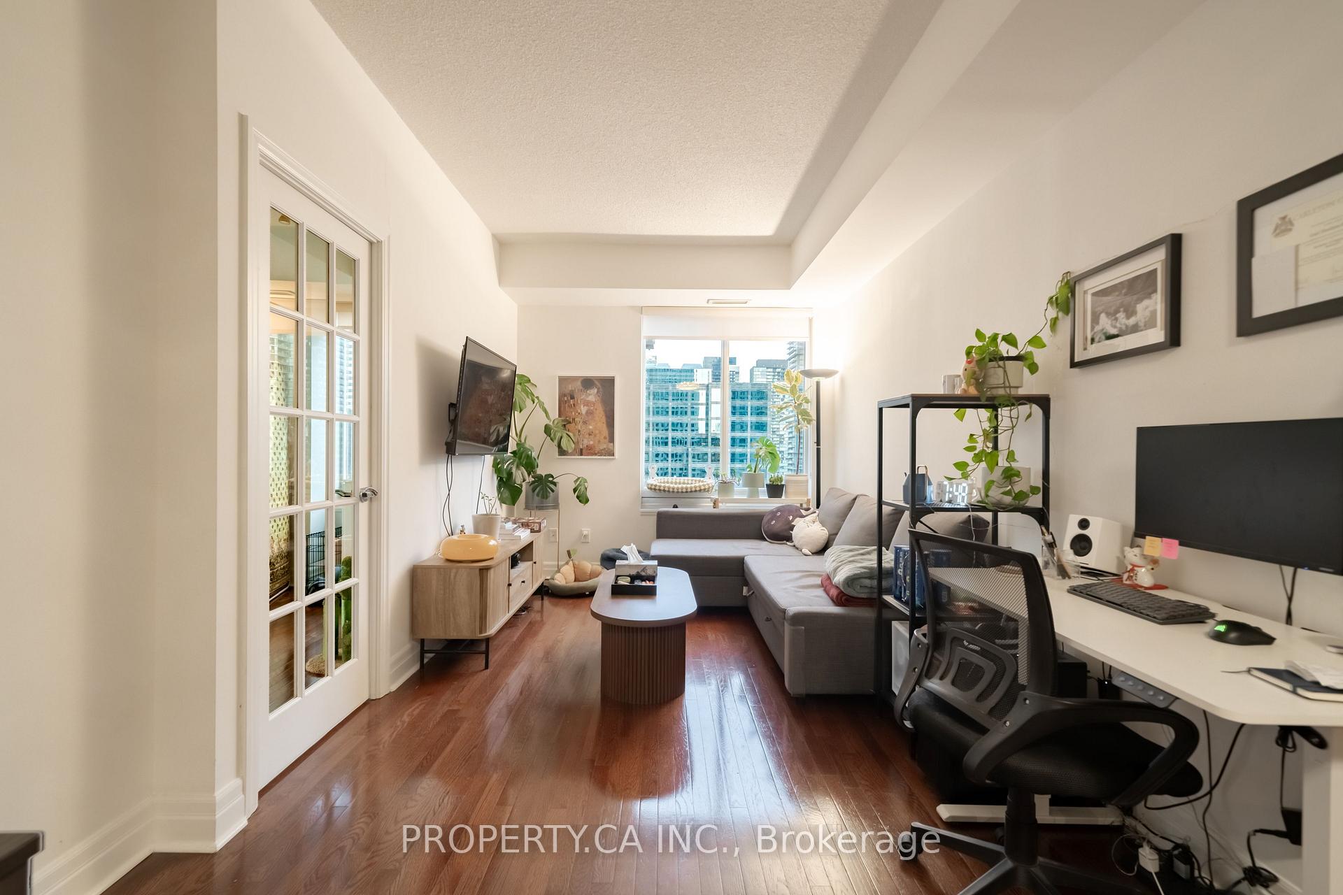 Photo 14 of Unit 1804, 35 Balmuto Street, Toronto, Bay Street Corridor — HOMEH