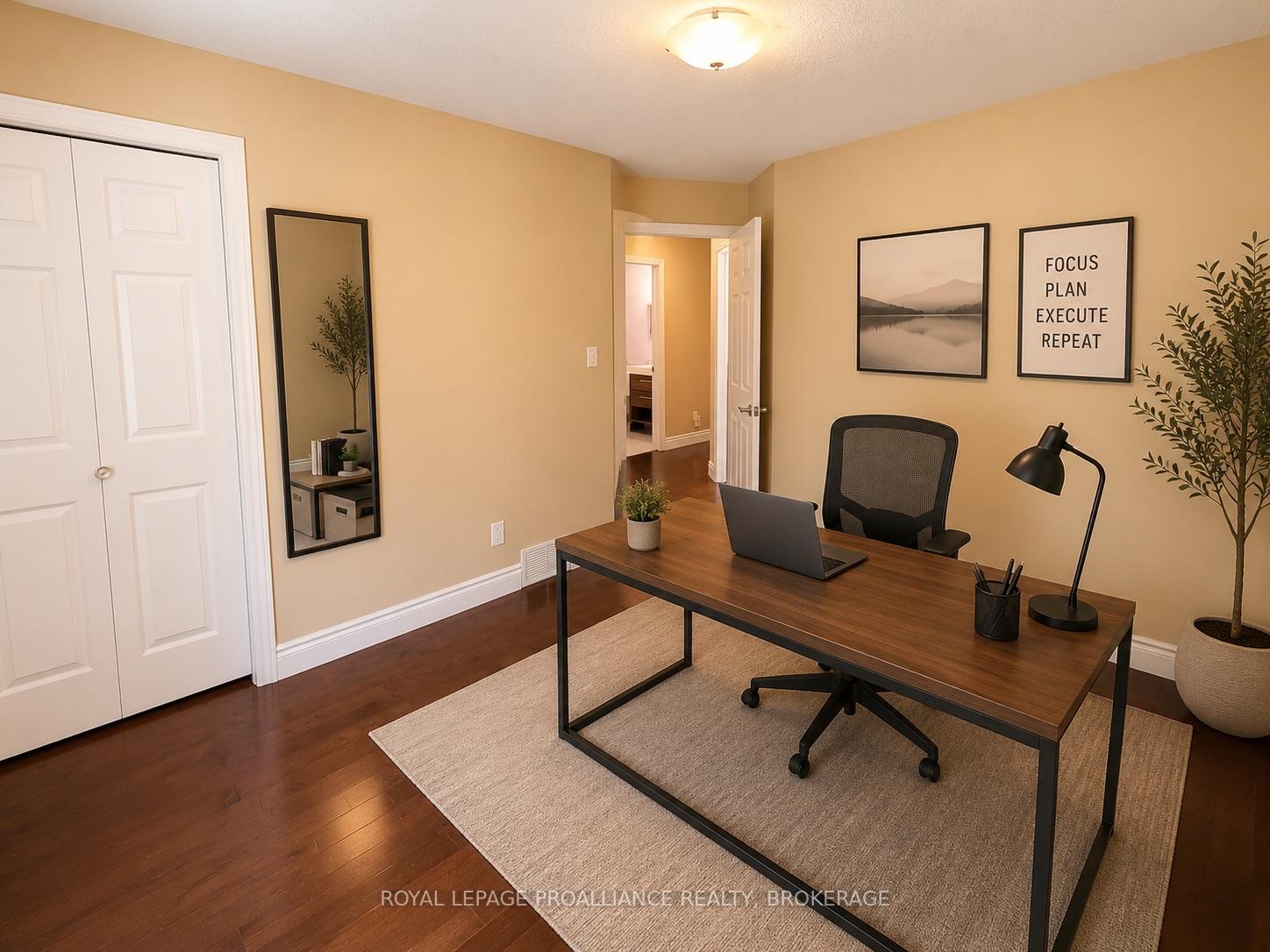 Photo 17 of 614 Barnsley Crescent, Kingston, City SouthWest — HOMEH