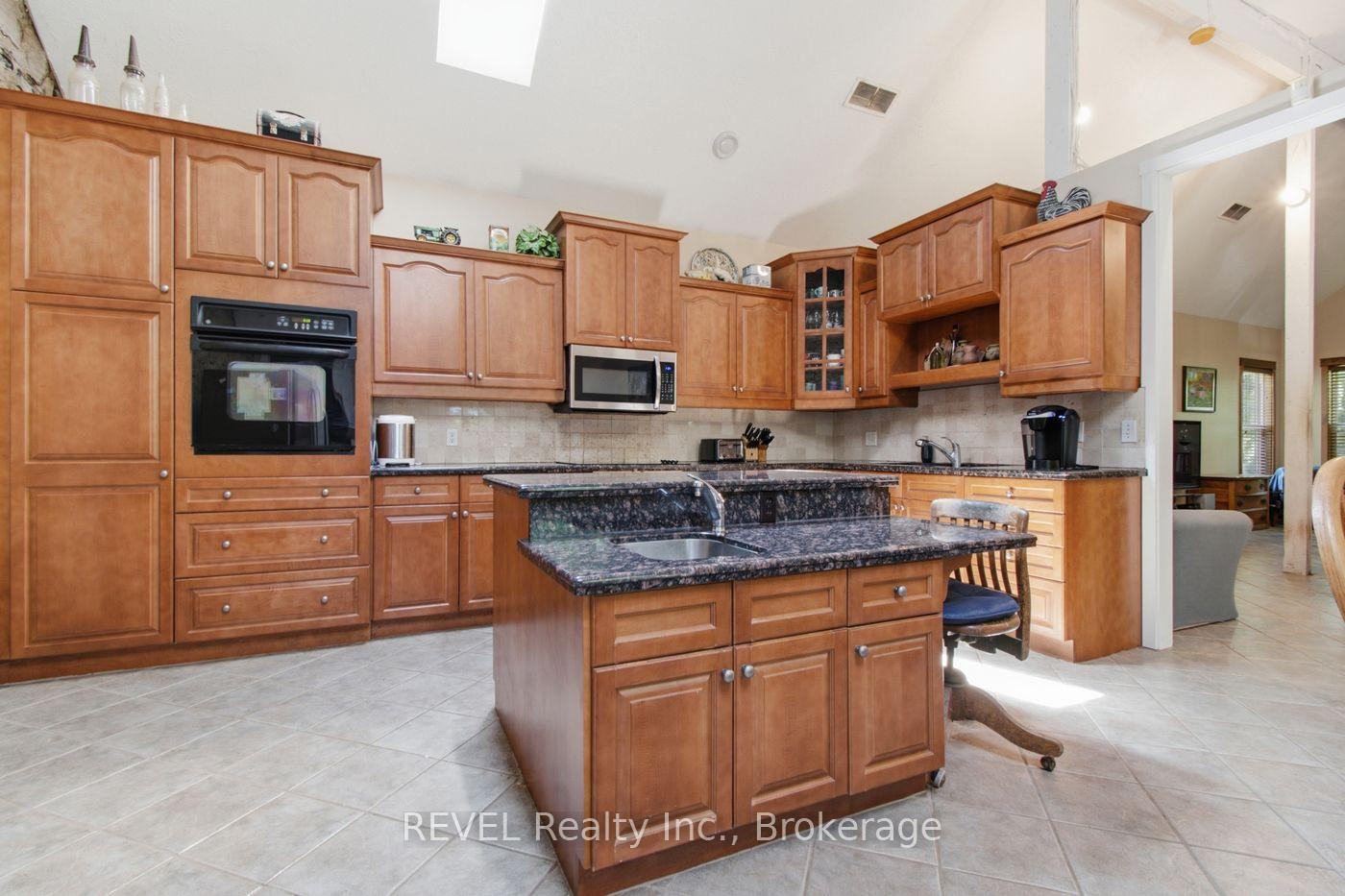 Photo 4 of 2986 Wessel Drive, Lincoln, Lincoln-Jordan/Vineland — HOMEH