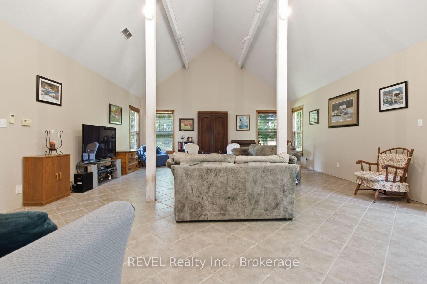 Photo 10 of 2986 Wessel Drive, Lincoln, Lincoln-Jordan/Vineland — HOMEH