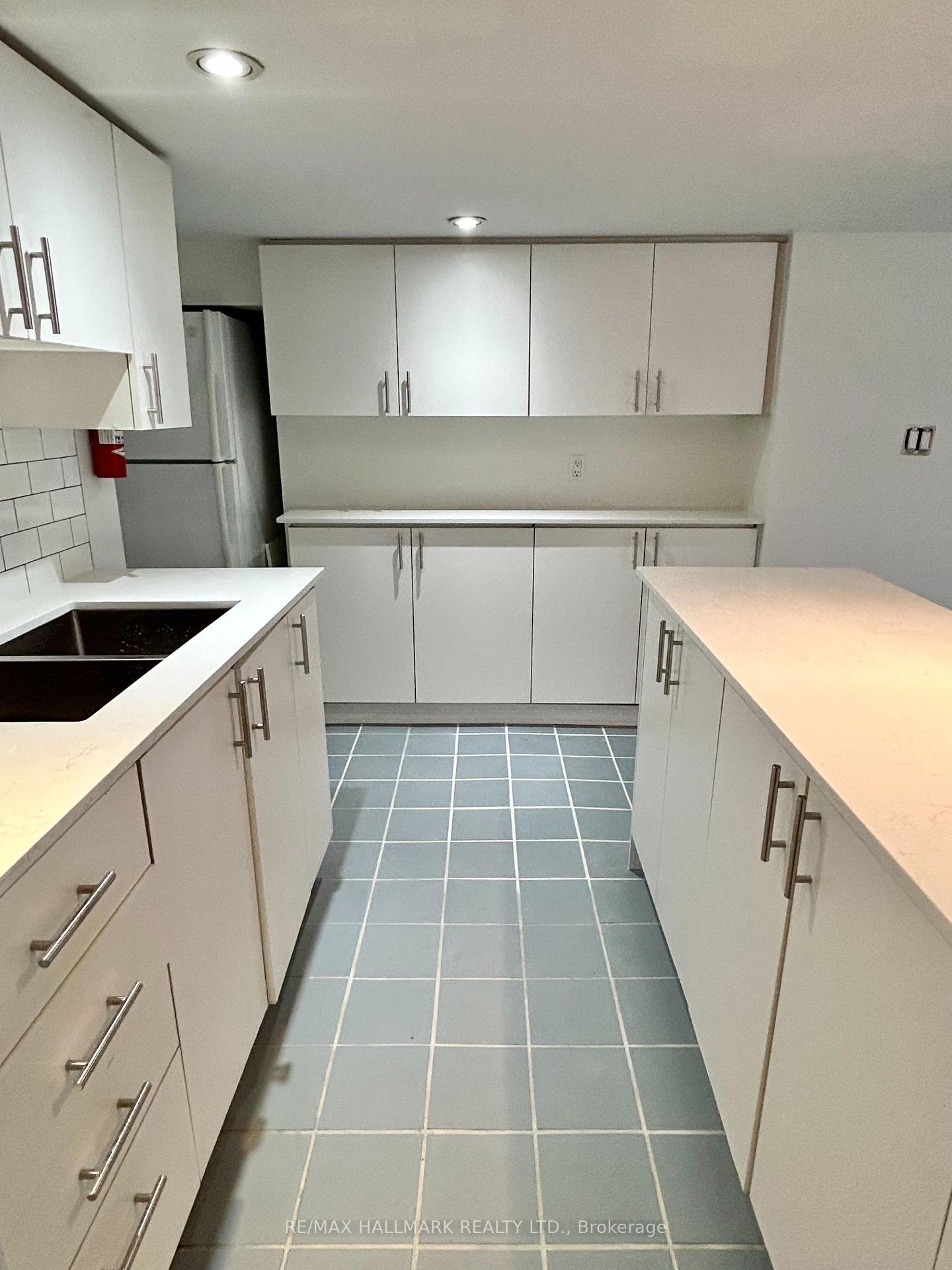 Photo 4 of Unit Lower, 375 Palmerston Boulevard, Toronto, Palmerston-Little Italy — HOMEH