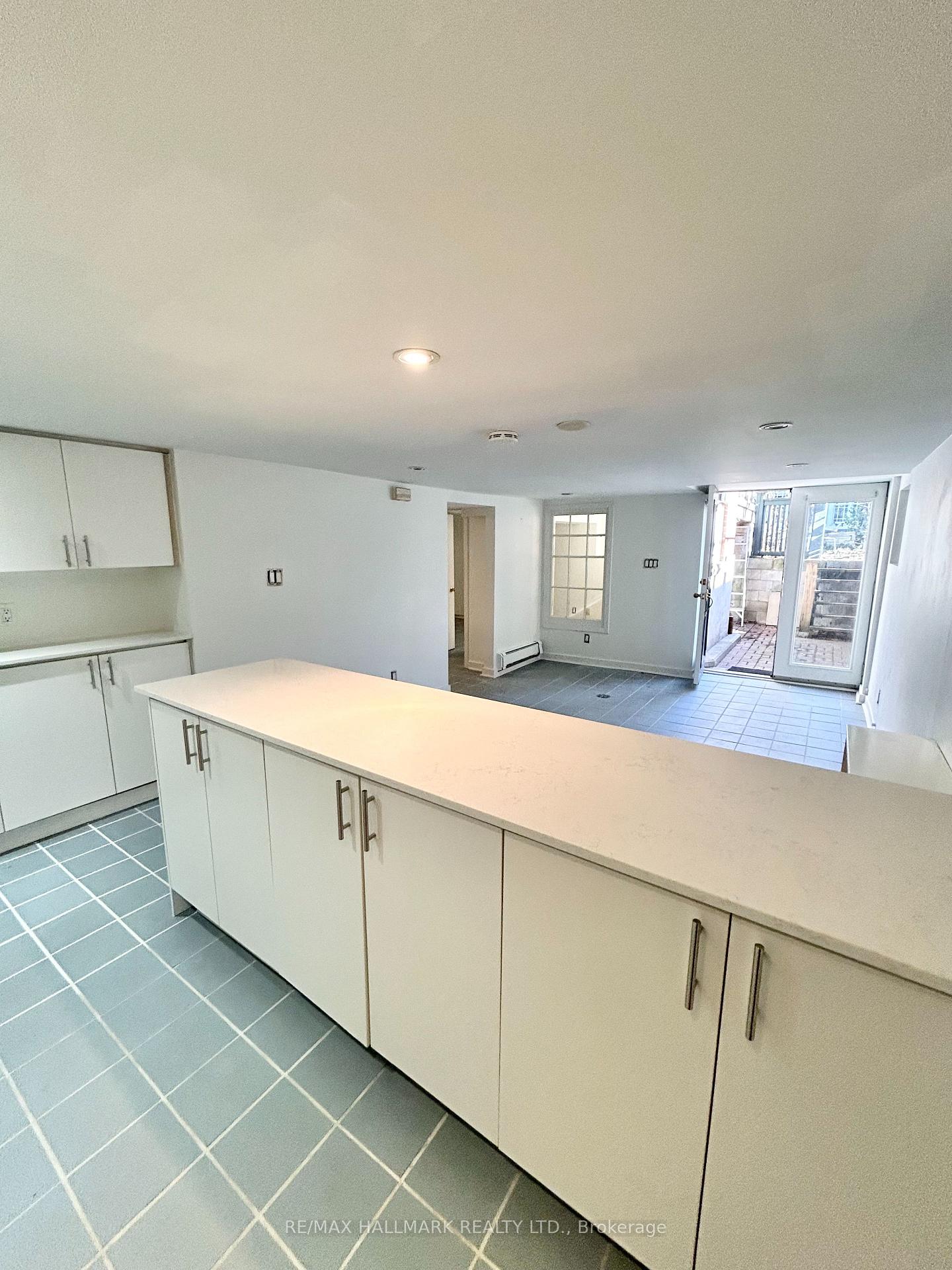 Photo 8 of Unit Lower, 375 Palmerston Boulevard, Toronto, Palmerston-Little Italy — HOMEH