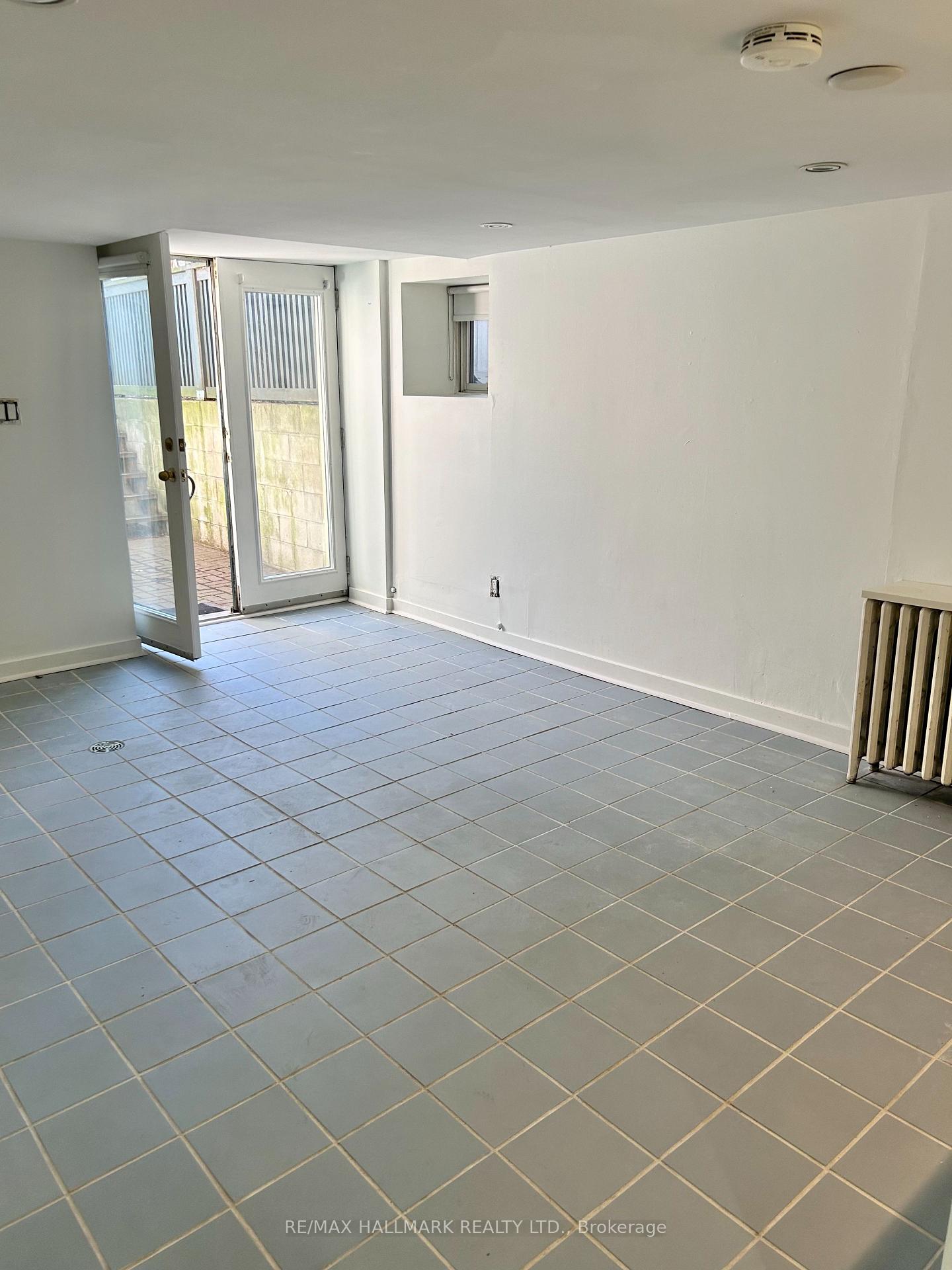 Photo 9 of Unit Lower, 375 Palmerston Boulevard, Toronto, Palmerston-Little Italy — HOMEH