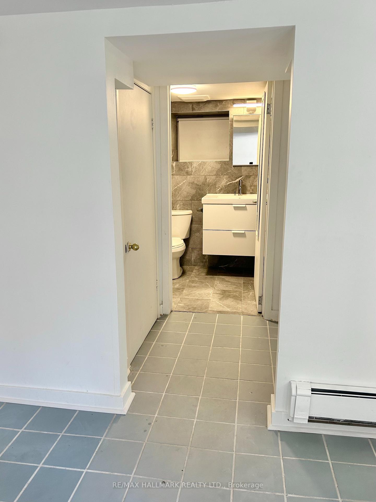 Photo 10 of Unit Lower, 375 Palmerston Boulevard, Toronto, Palmerston-Little Italy — HOMEH