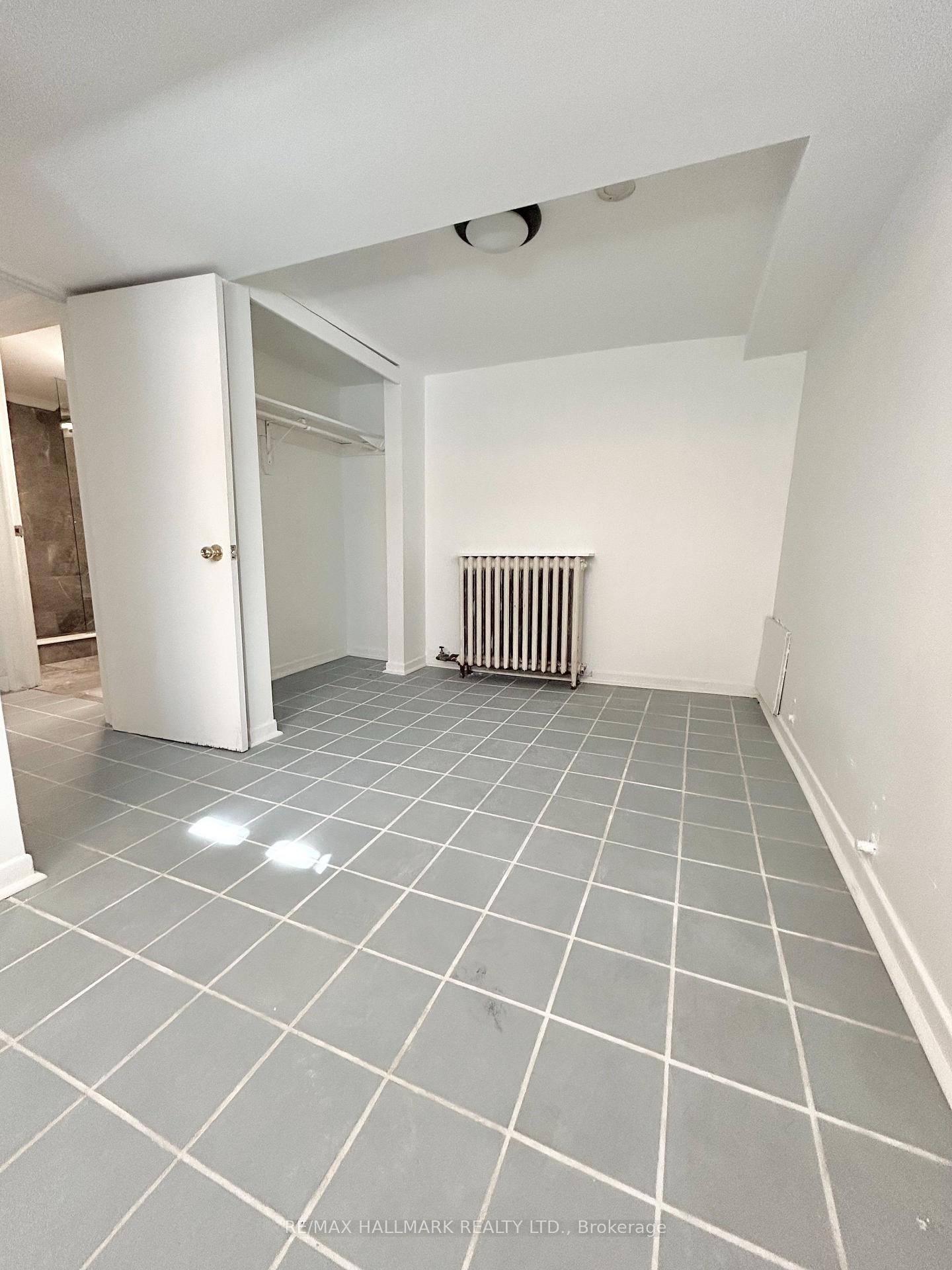 Photo 13 of Unit Lower, 375 Palmerston Boulevard, Toronto, Palmerston-Little Italy — HOMEH