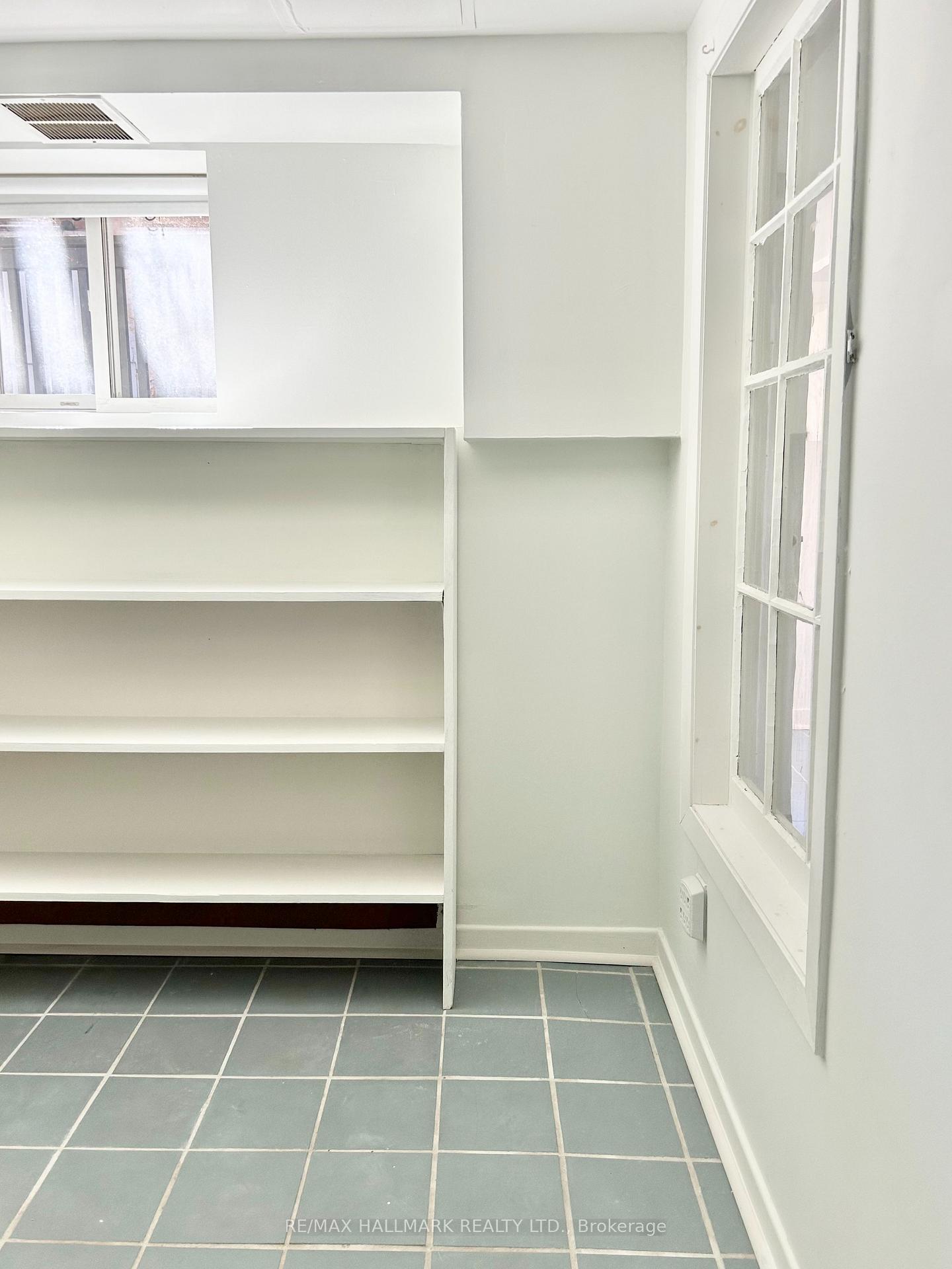 Photo 14 of Unit Lower, 375 Palmerston Boulevard, Toronto, Palmerston-Little Italy — HOMEH