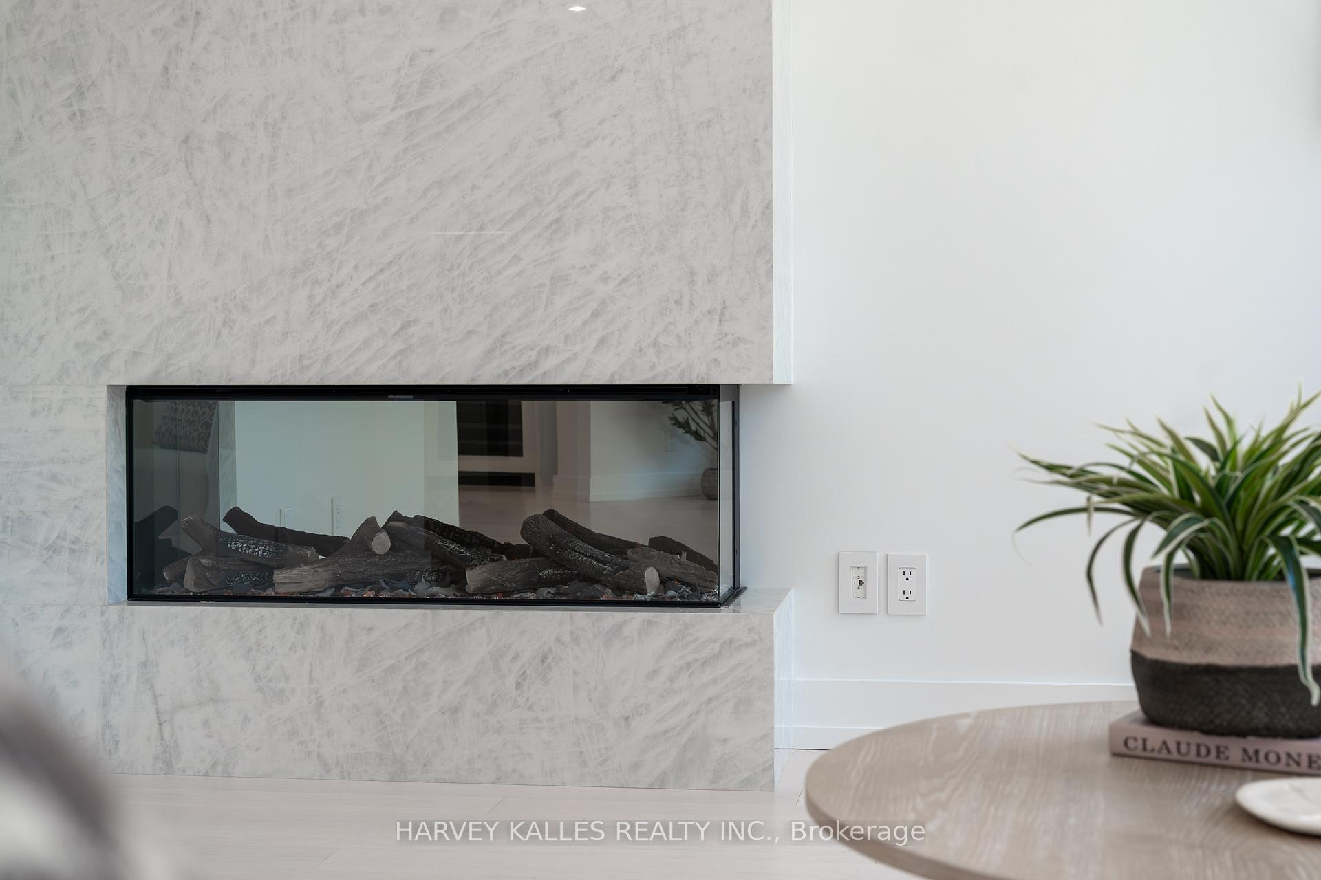 Photo 9 of Unit 603, 10 Bellair Street, Toronto, The Annex — HOMEH