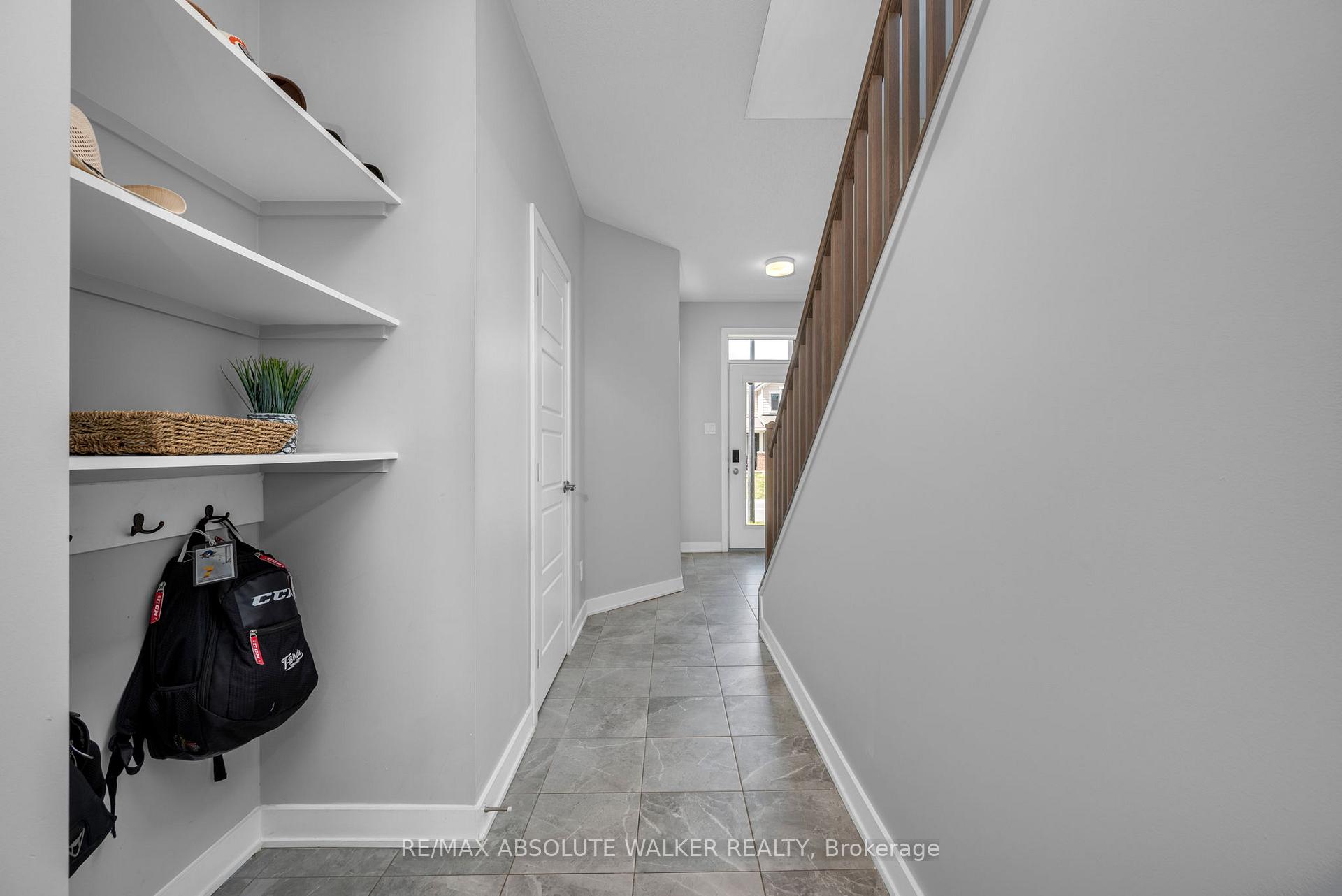Photo 4 of 2176 Winsome Terrace, Ottawa, Fallingbrook/Gardenway South — HOMEH