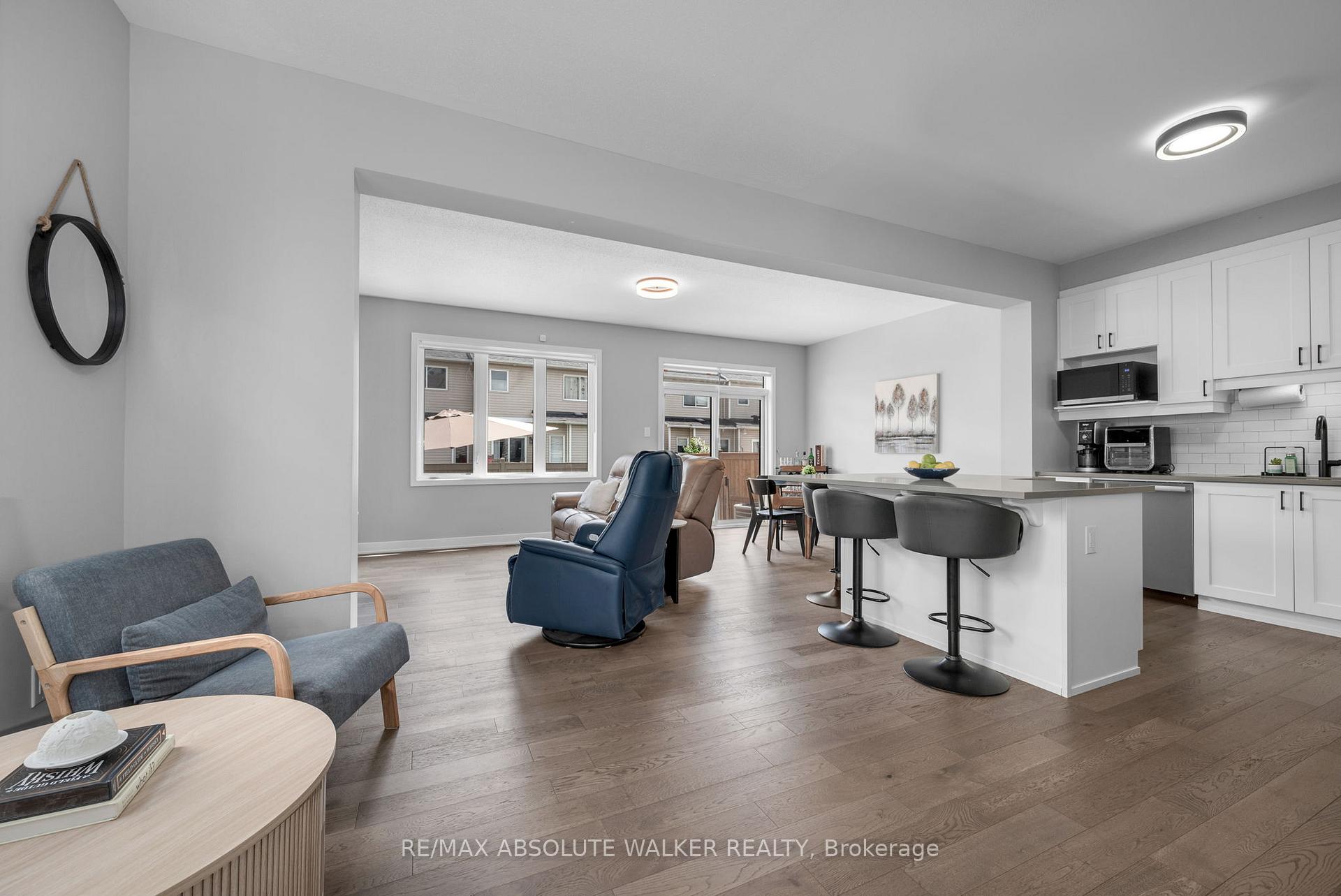 Photo 6 of 2176 Winsome Terrace, Ottawa, Fallingbrook/Gardenway South — HOMEH