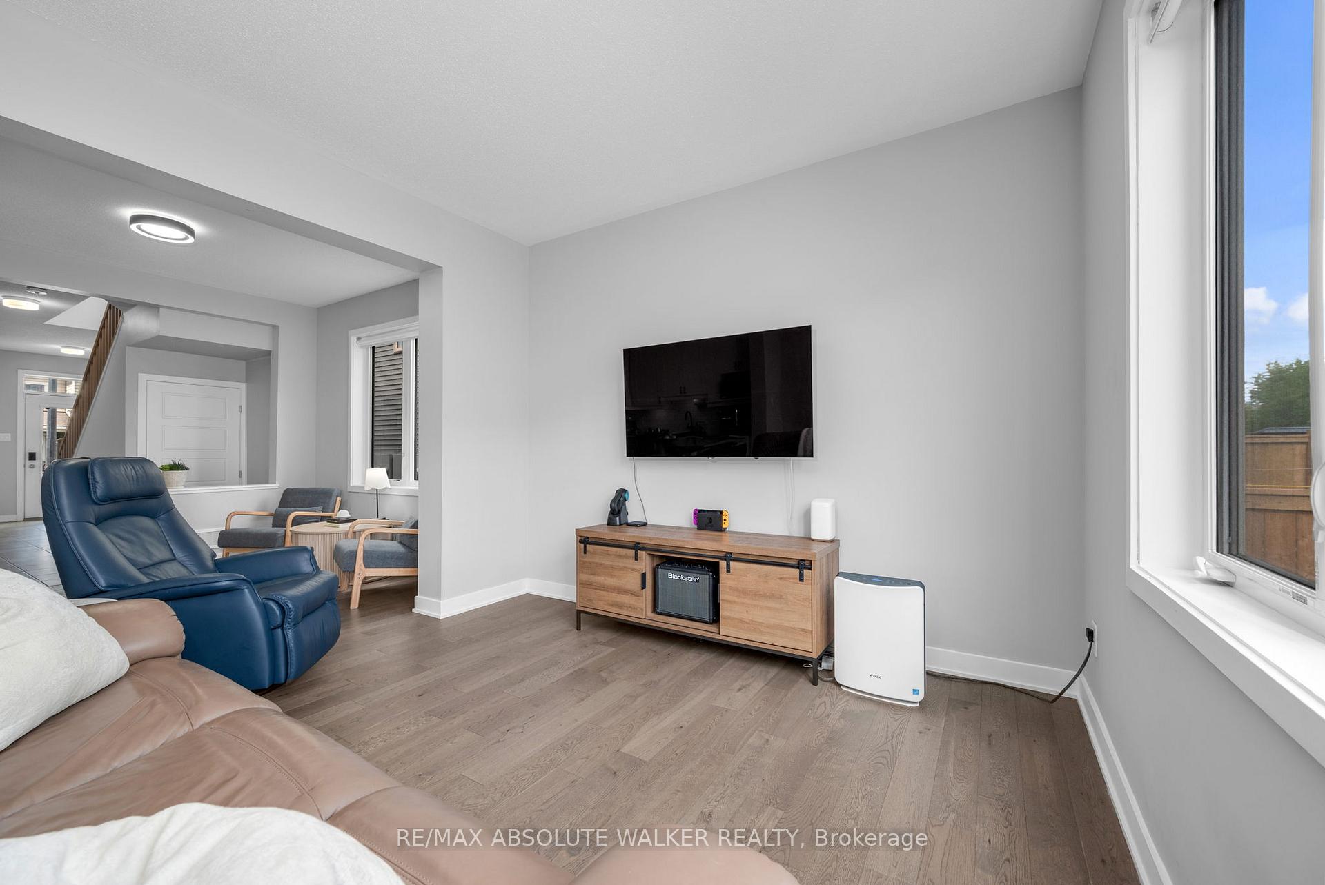 Photo 15 of 2176 Winsome Terrace, Ottawa, Fallingbrook/Gardenway South — HOMEH