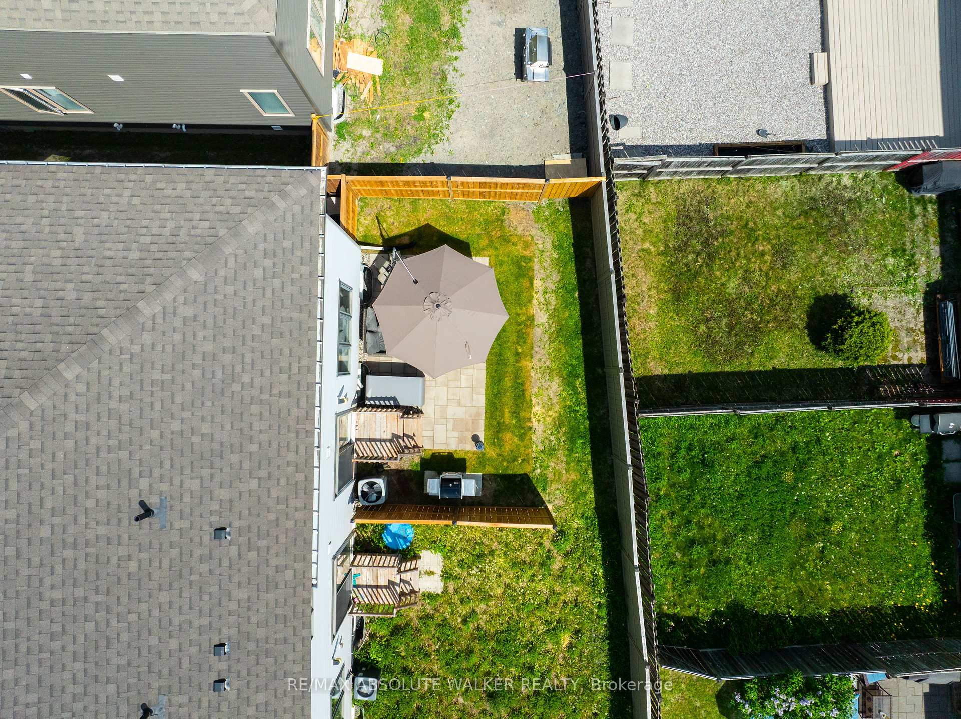 Photo 31 of 2176 Winsome Terrace, Ottawa, Fallingbrook/Gardenway South — HOMEH
