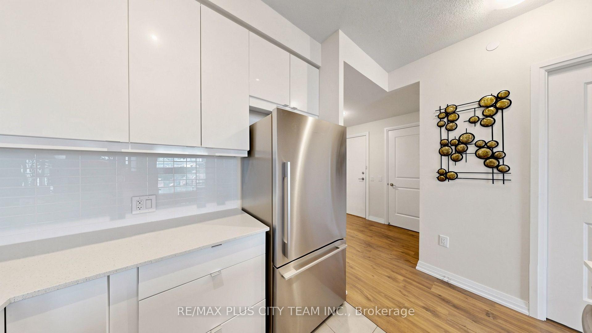 Photo 8 of Unit 423, 50 Thomas Riley Road, Etobicoke, Islington-City Centre West — HOMEH