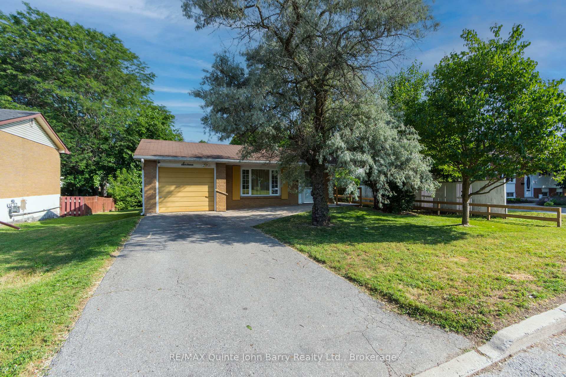 Photo 2 of 16 Austin Street, Quinte West, Trenton Ward — HOMEH