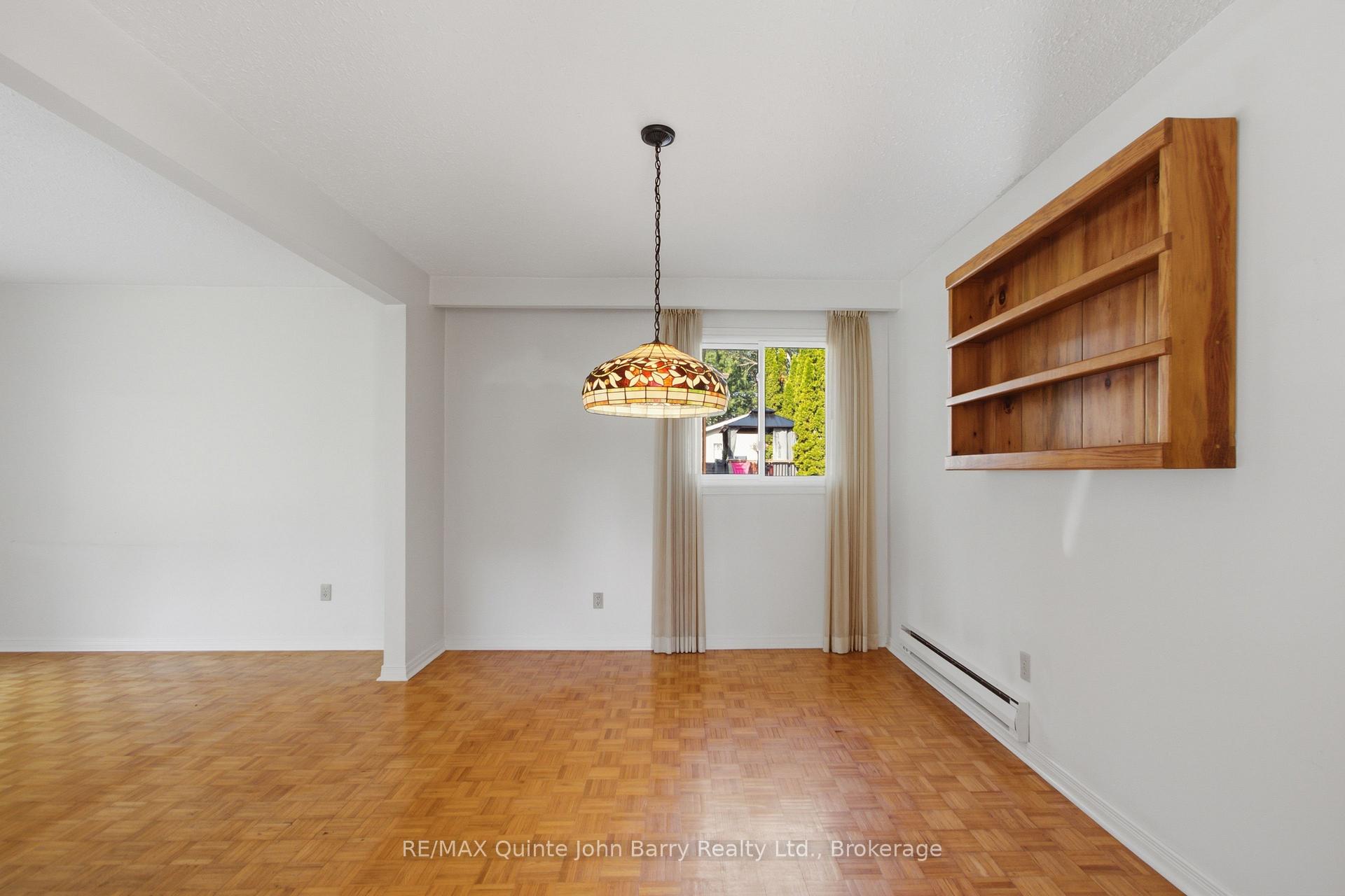 Photo 9 of 16 Austin Street, Quinte West, Trenton Ward — HOMEH