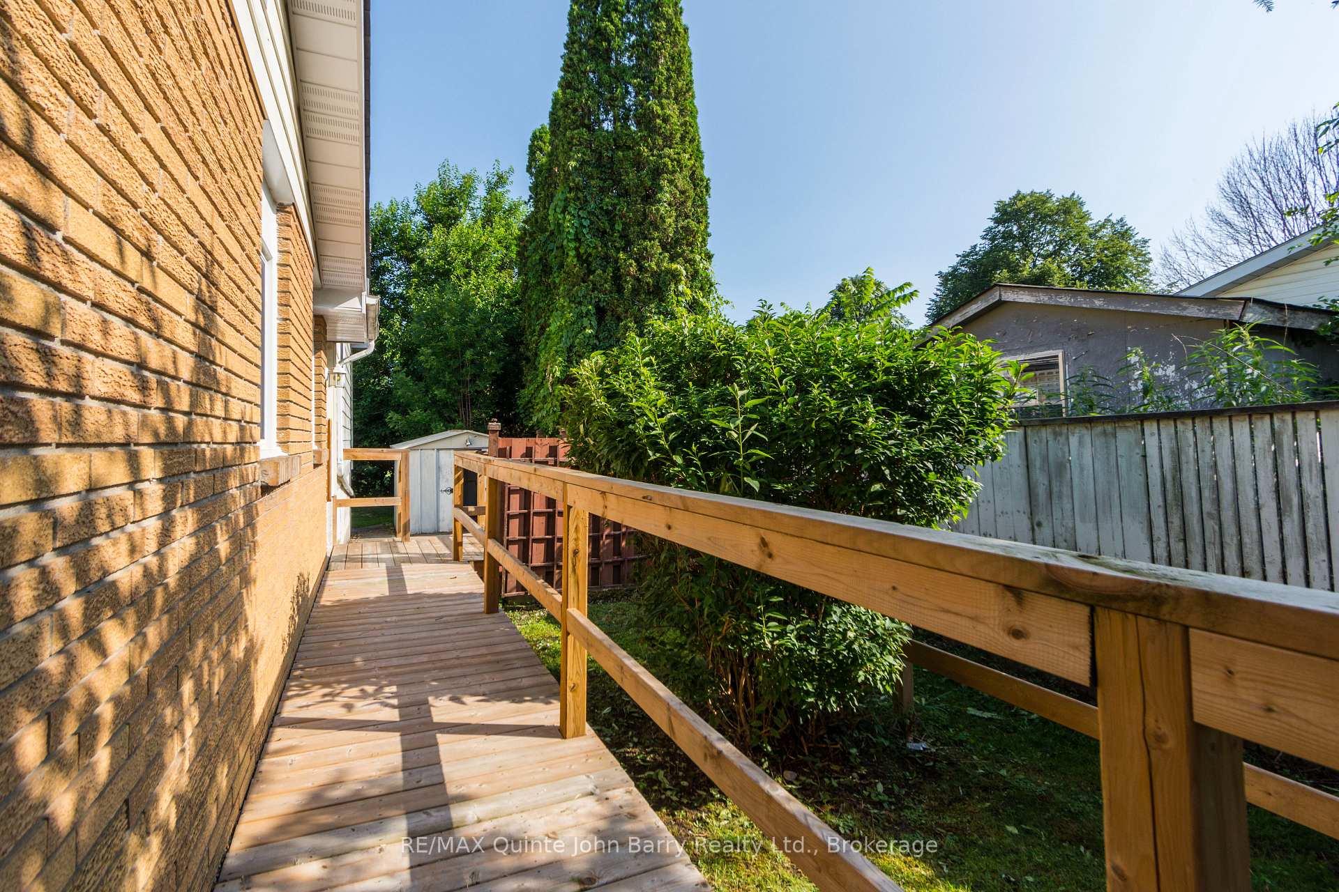 Photo 26 of 16 Austin Street, Quinte West, Trenton Ward — HOMEH