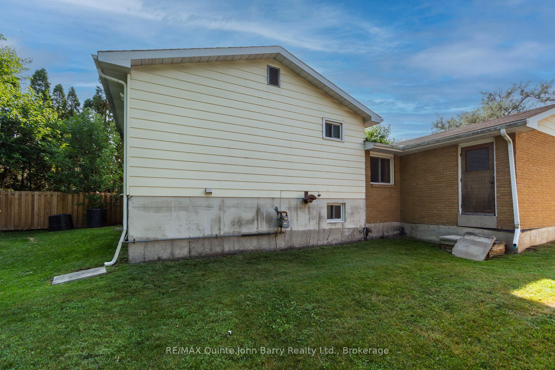 Photo 28 of 16 Austin Street, Quinte West, Trenton Ward — HOMEH