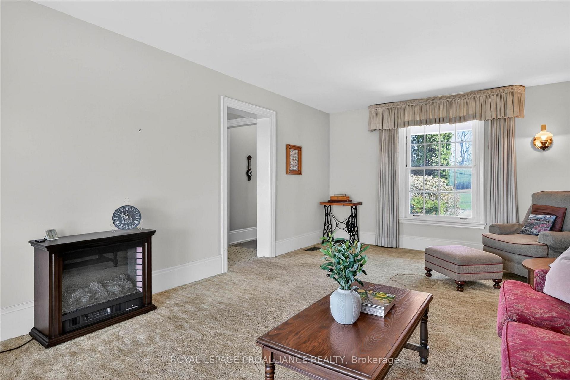 Photo 18 of 1285 Brealey Drive, Peterborough, Monaghan Ward 2 — HOMEH