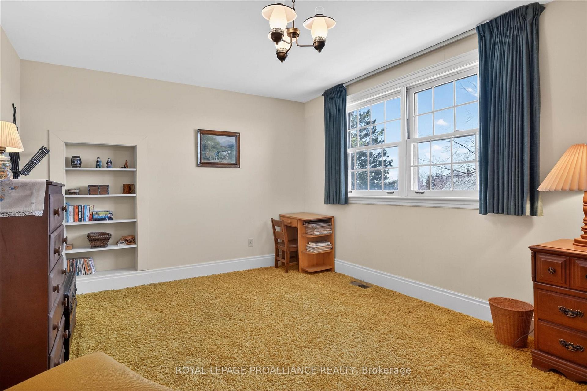 Photo 32 of 1285 Brealey Drive, Peterborough, Monaghan Ward 2 — HOMEH