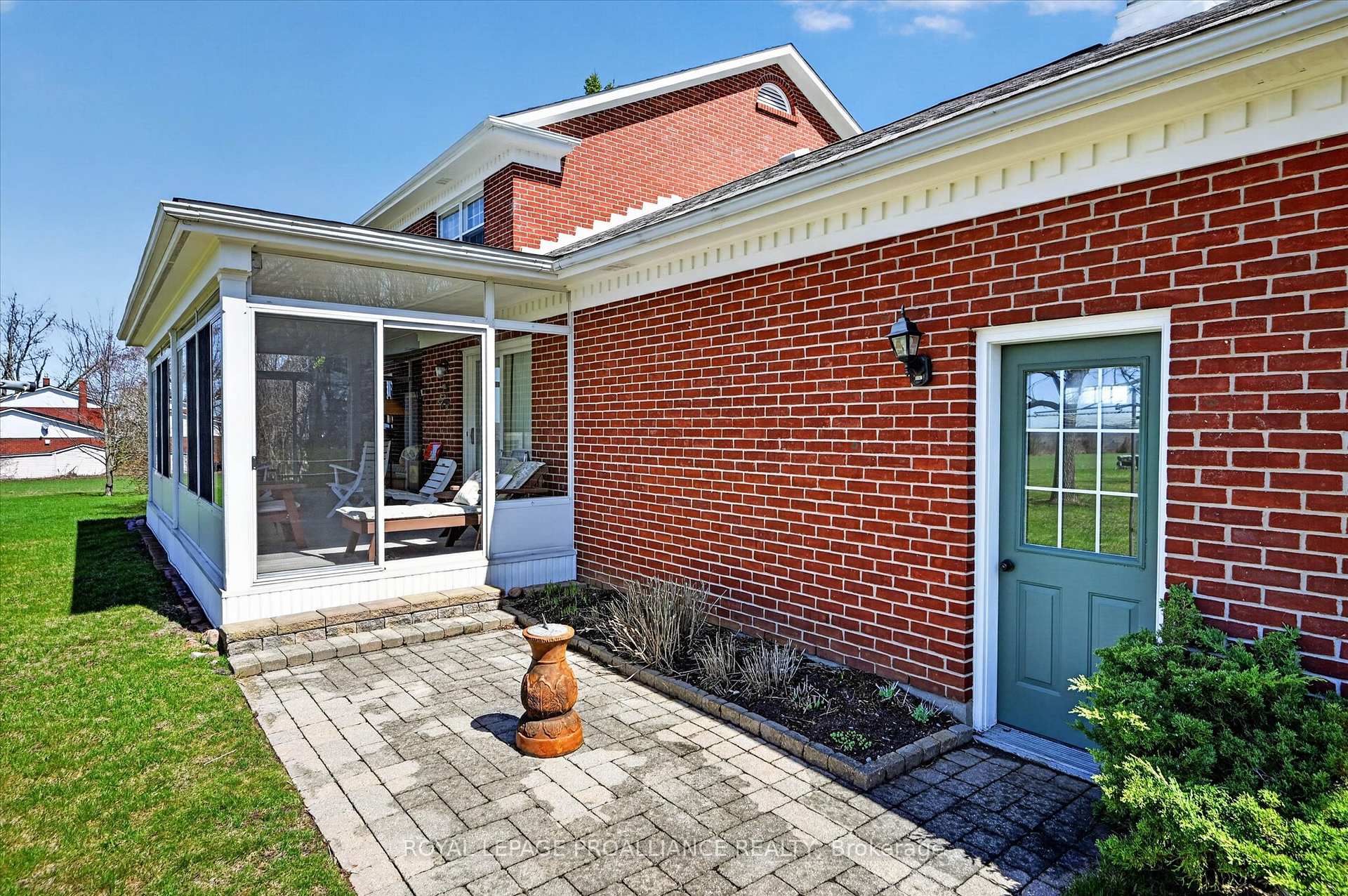 Photo 43 of 1285 Brealey Drive, Peterborough, Monaghan Ward 2 — HOMEH