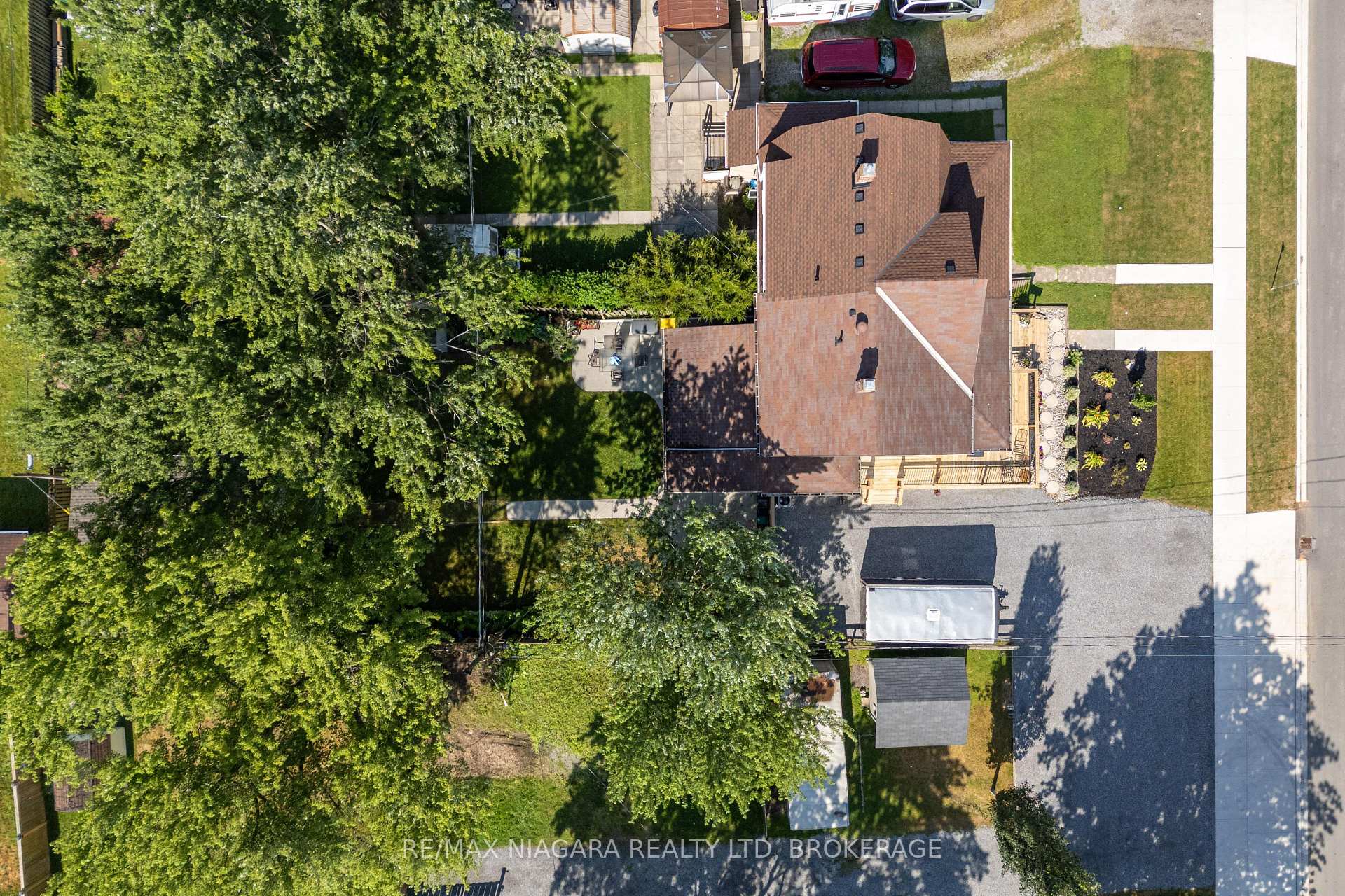 Photo 25 of 93 First Street, Welland, Lincoln/Crowland — HOMEH